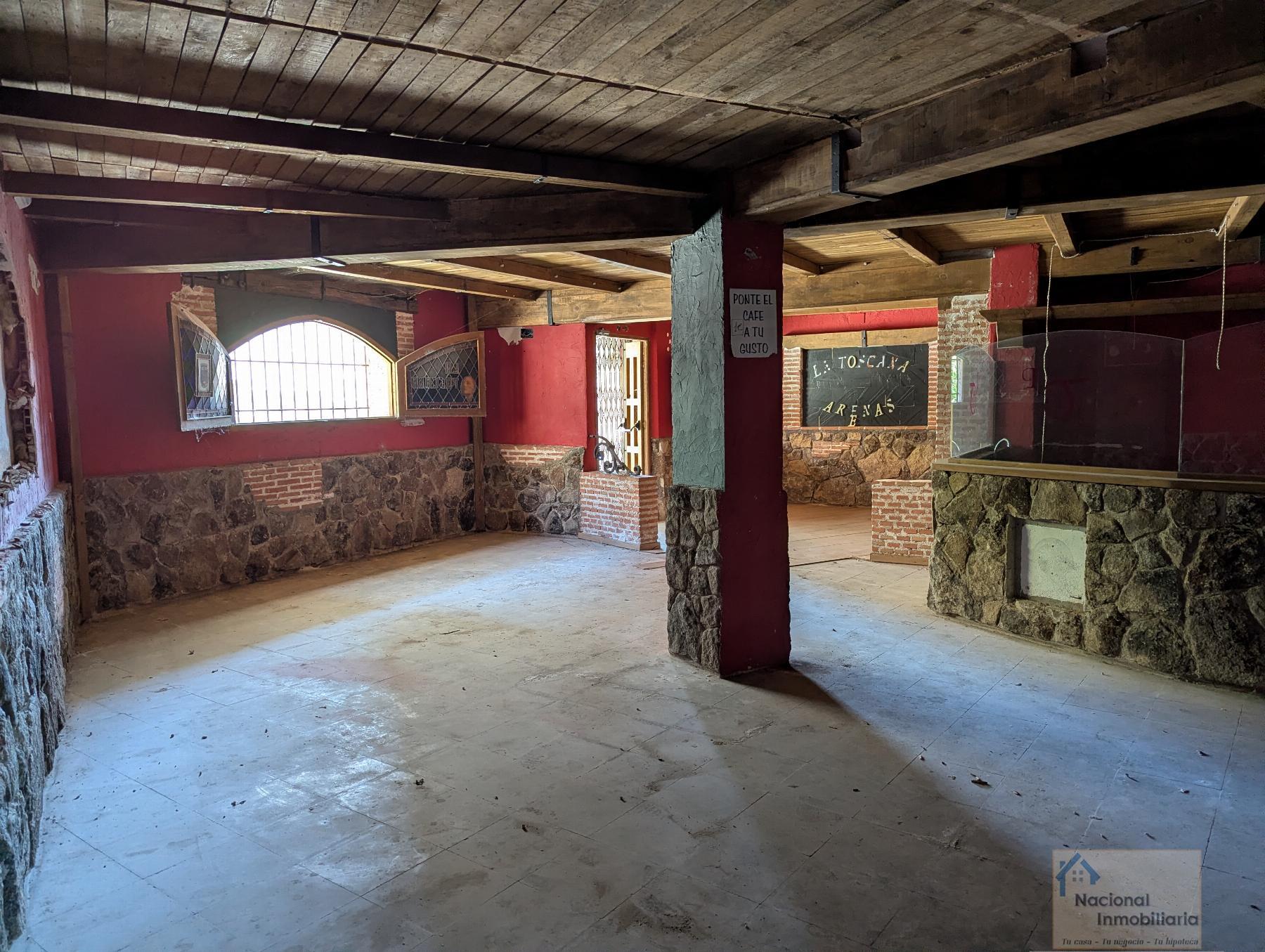 Venta de local en Arenas de San Pedro