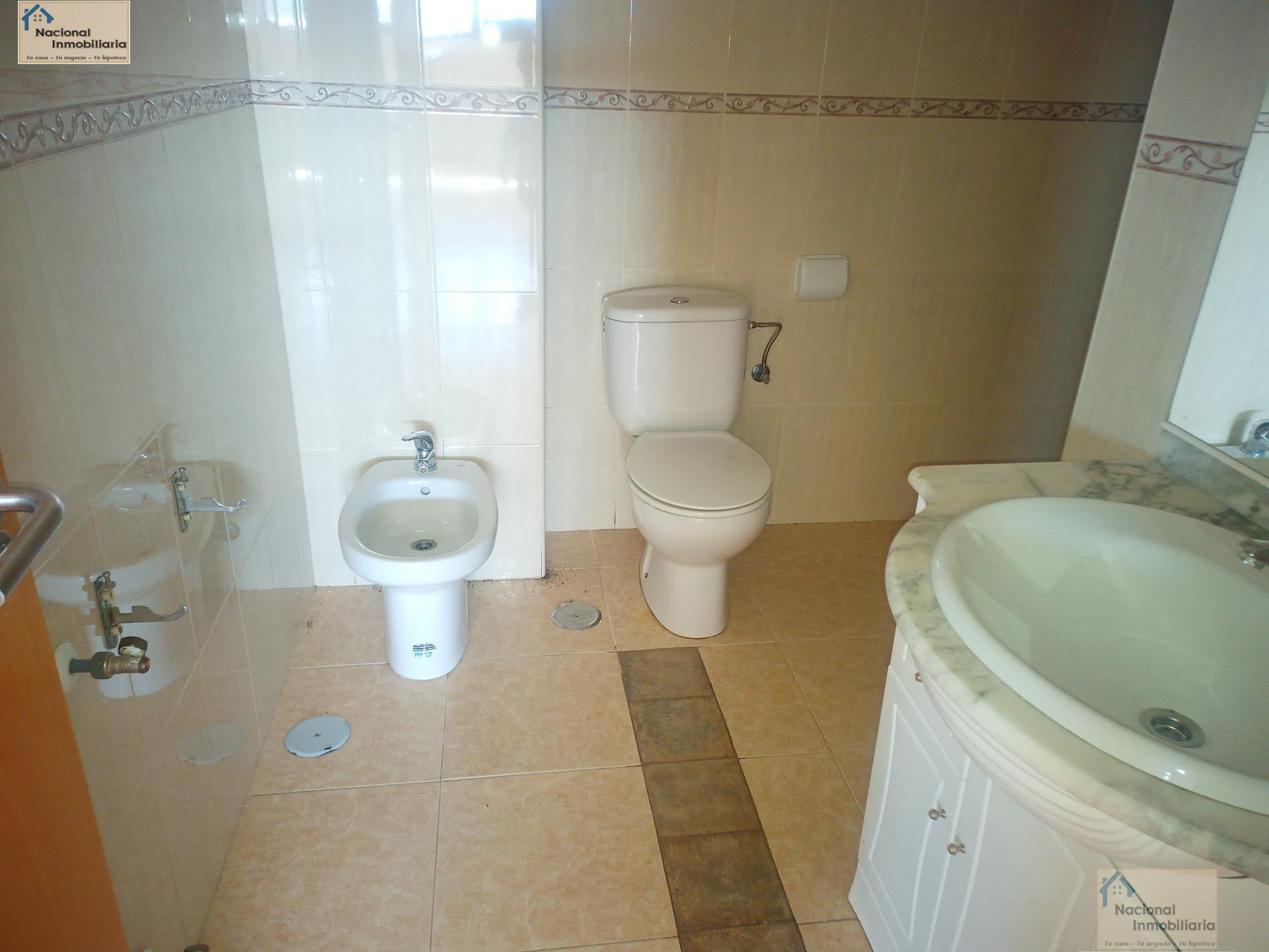 For sale of flat in Cantalejo