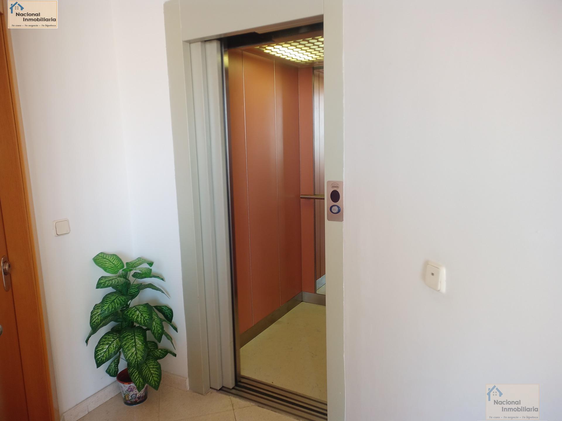 For sale of flat in Cantalejo