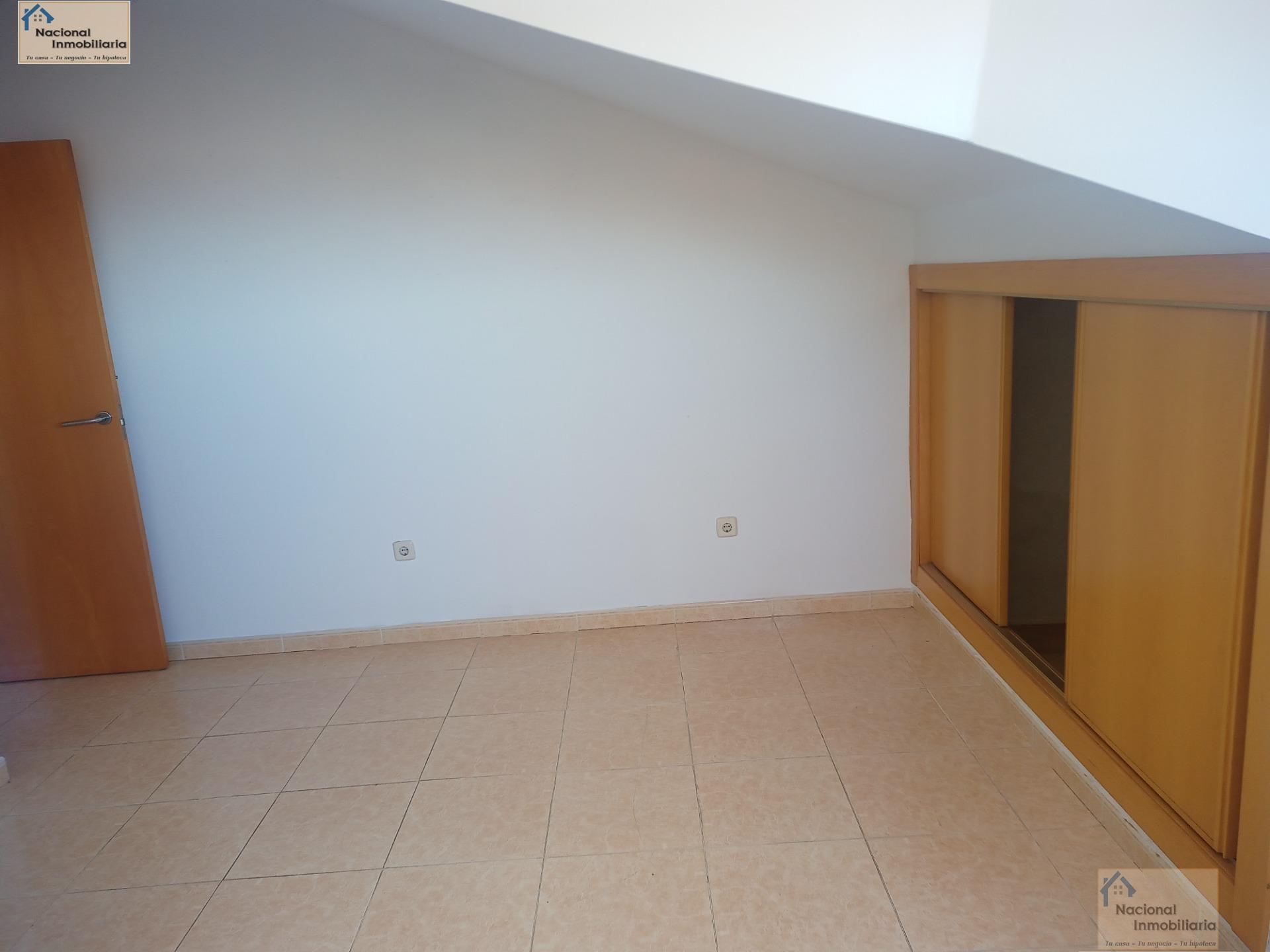 For sale of flat in Cantalejo
