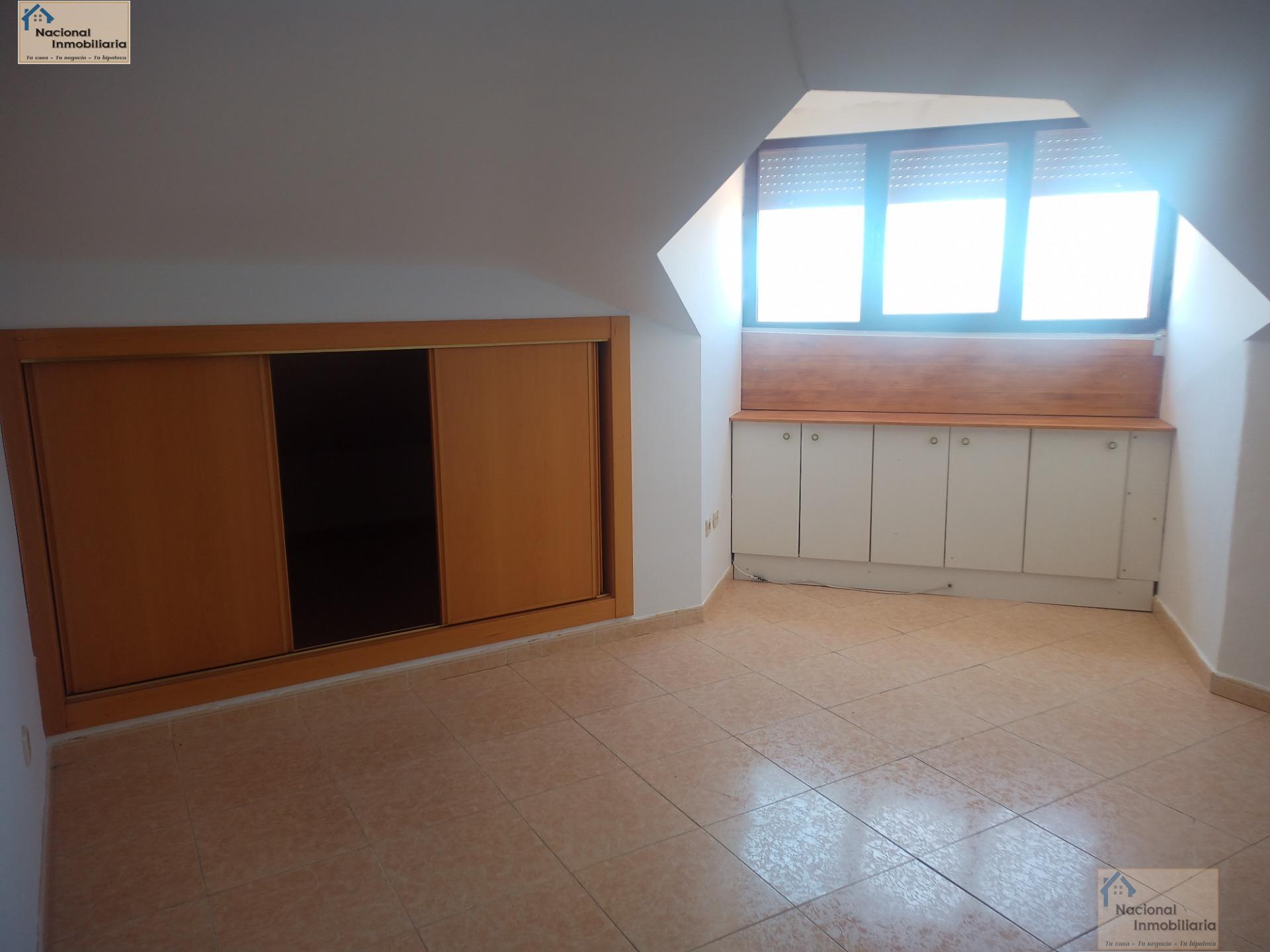 For sale of flat in Cantalejo