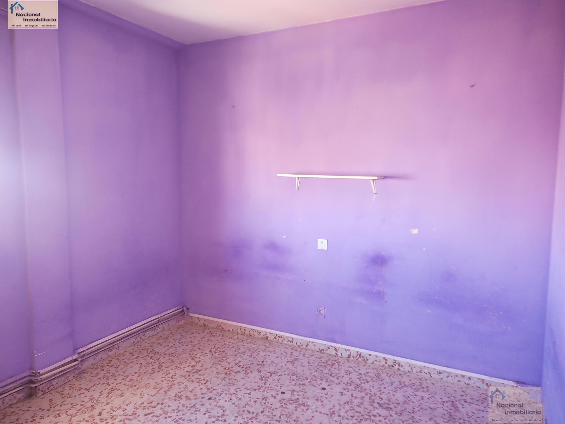 For sale of flat in Nava de la Asuncion