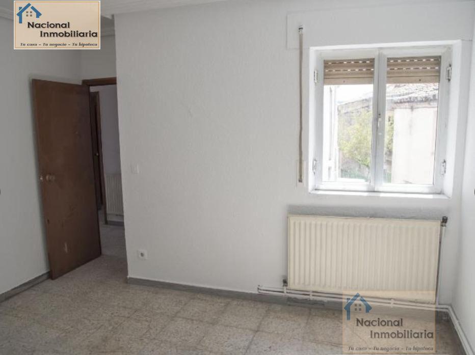 For sale of house in Navasfrias