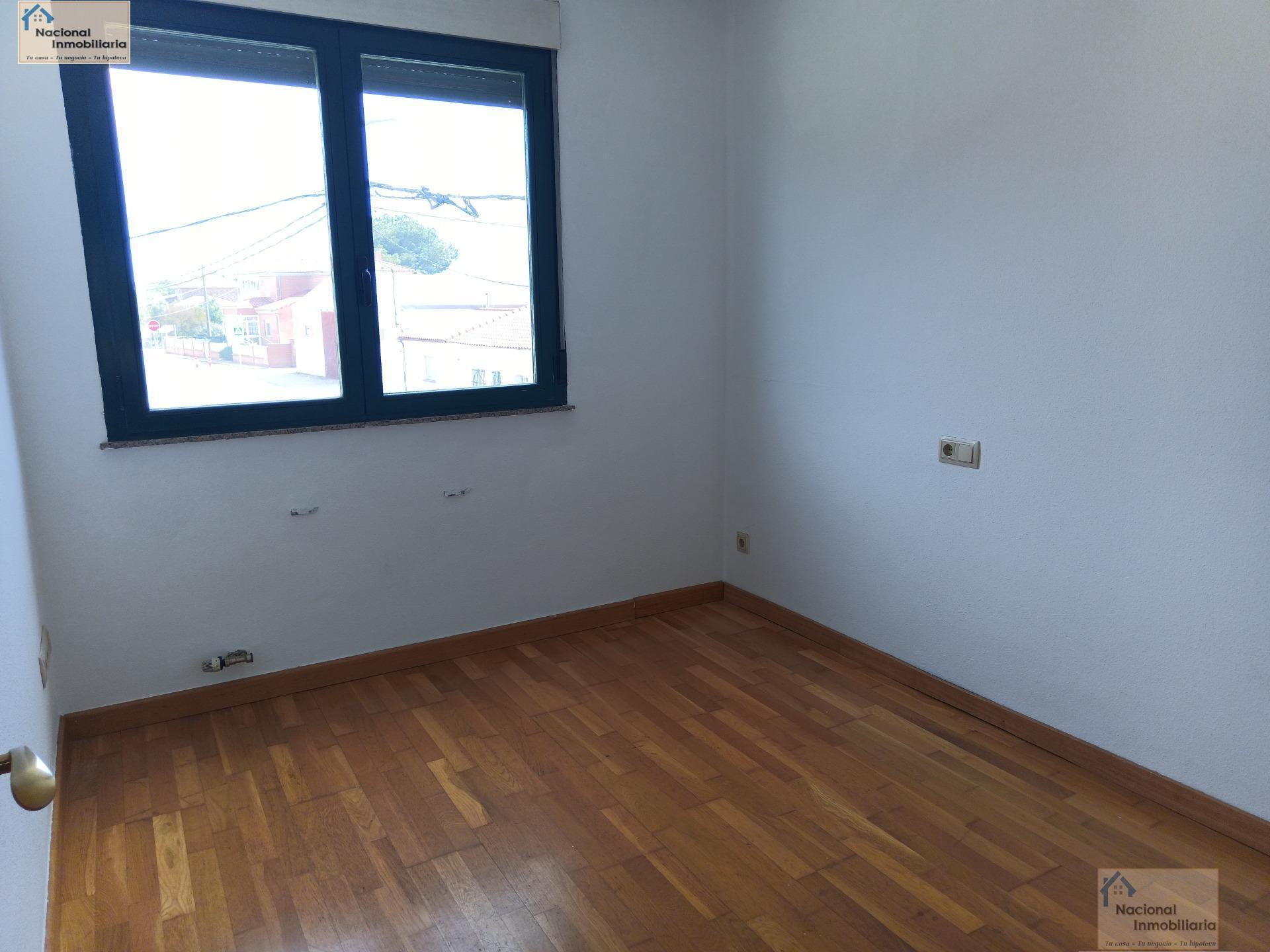 For sale of house in Babilafuente