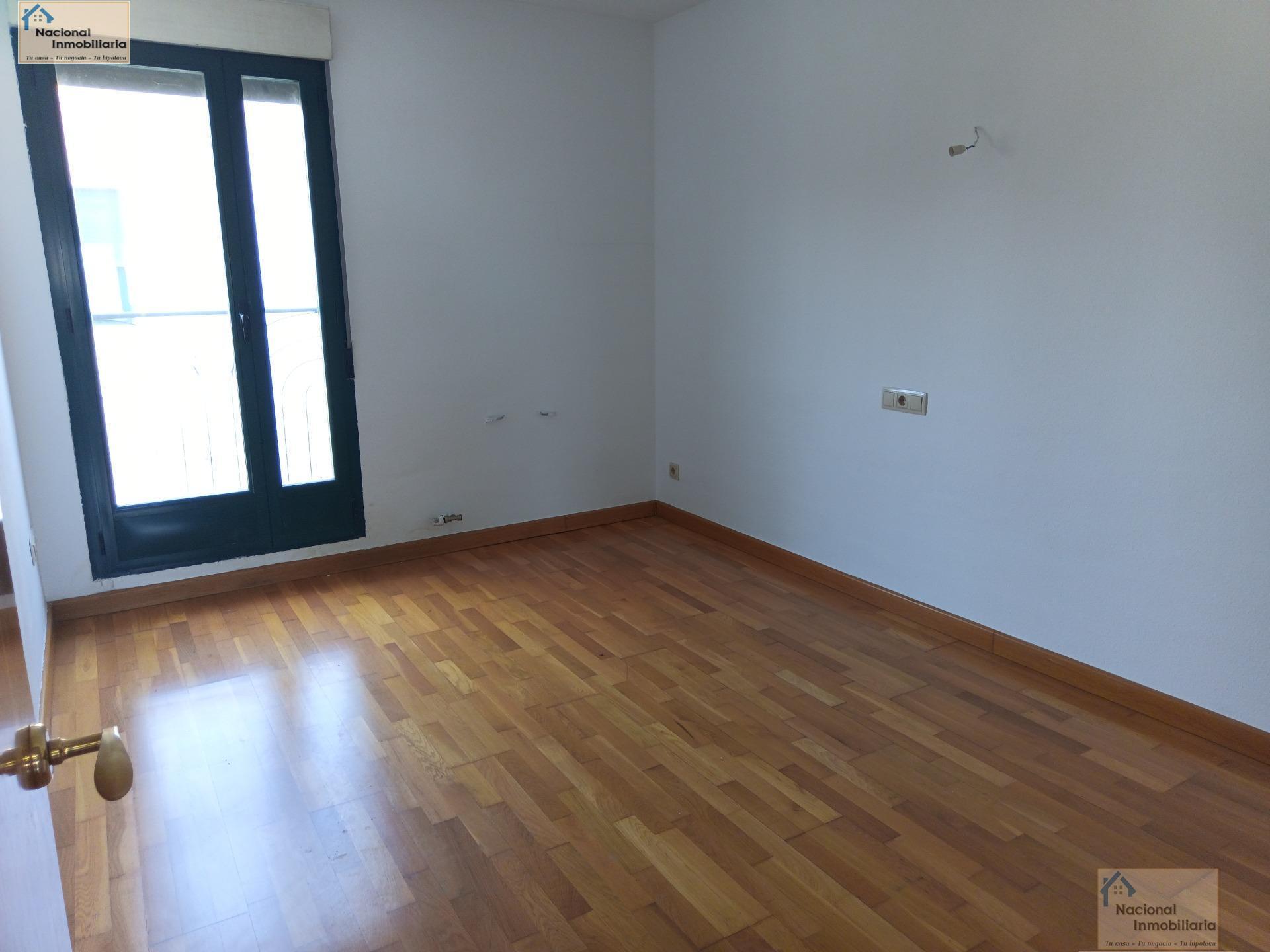 For sale of house in Babilafuente