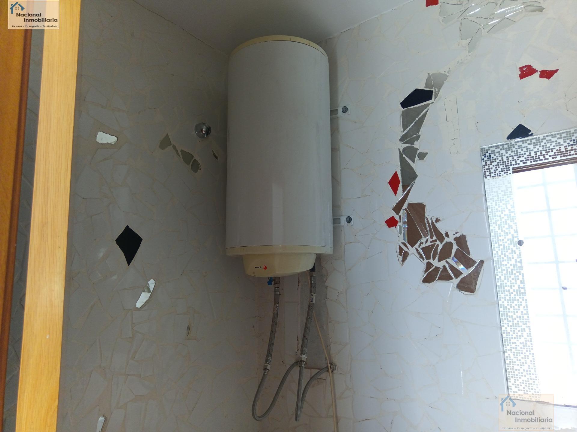 For sale of house in Babilafuente