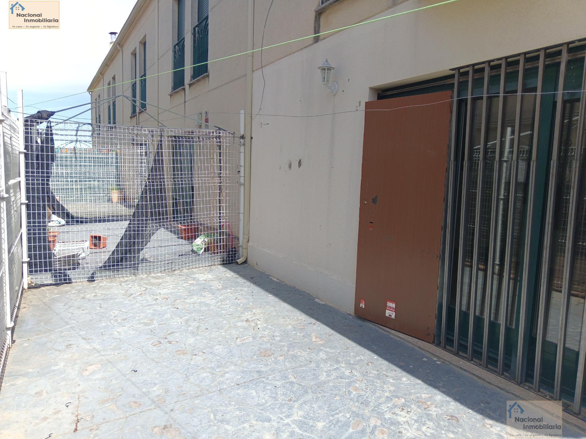 For sale of house in Babilafuente