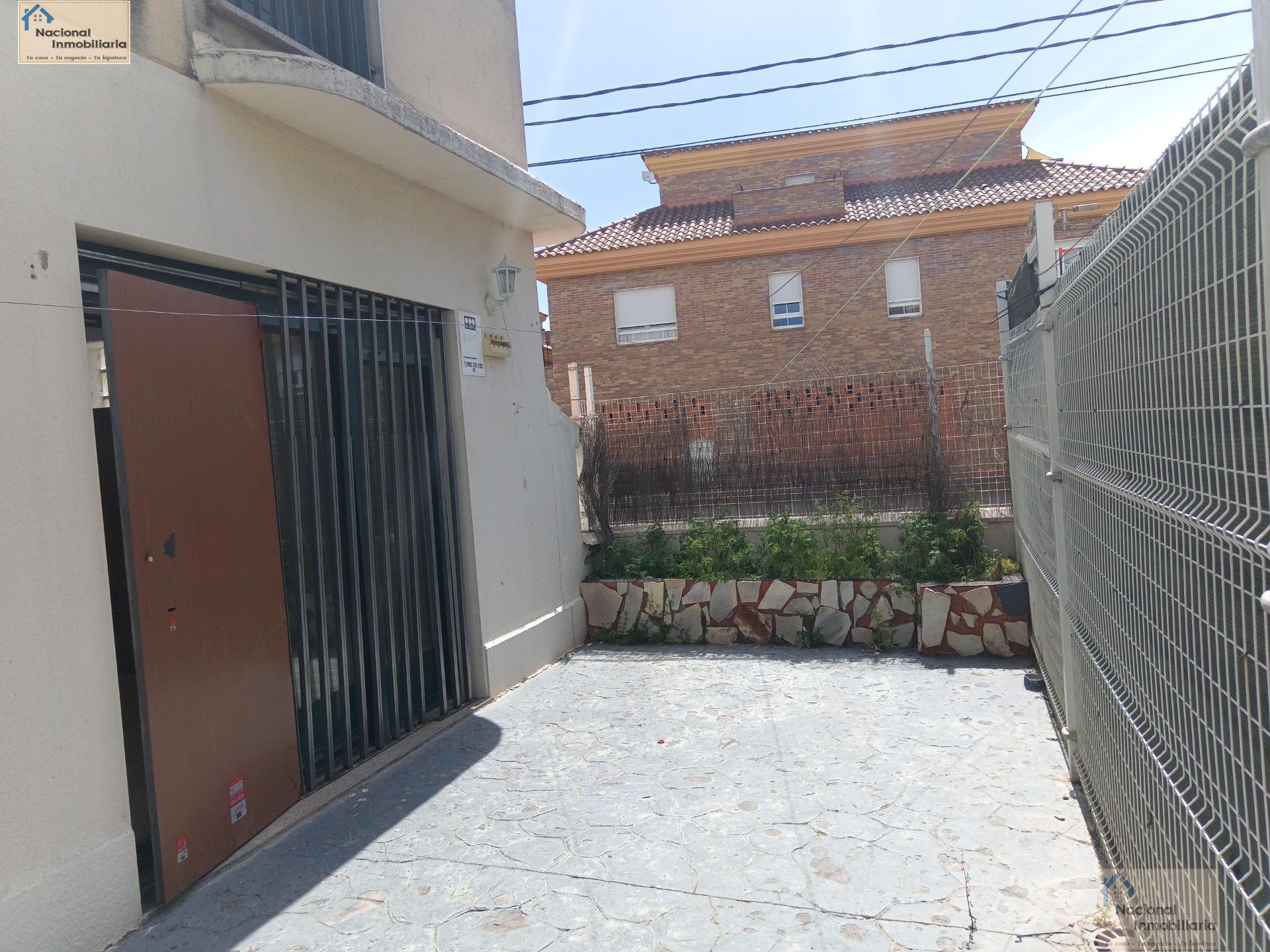 For sale of house in Babilafuente