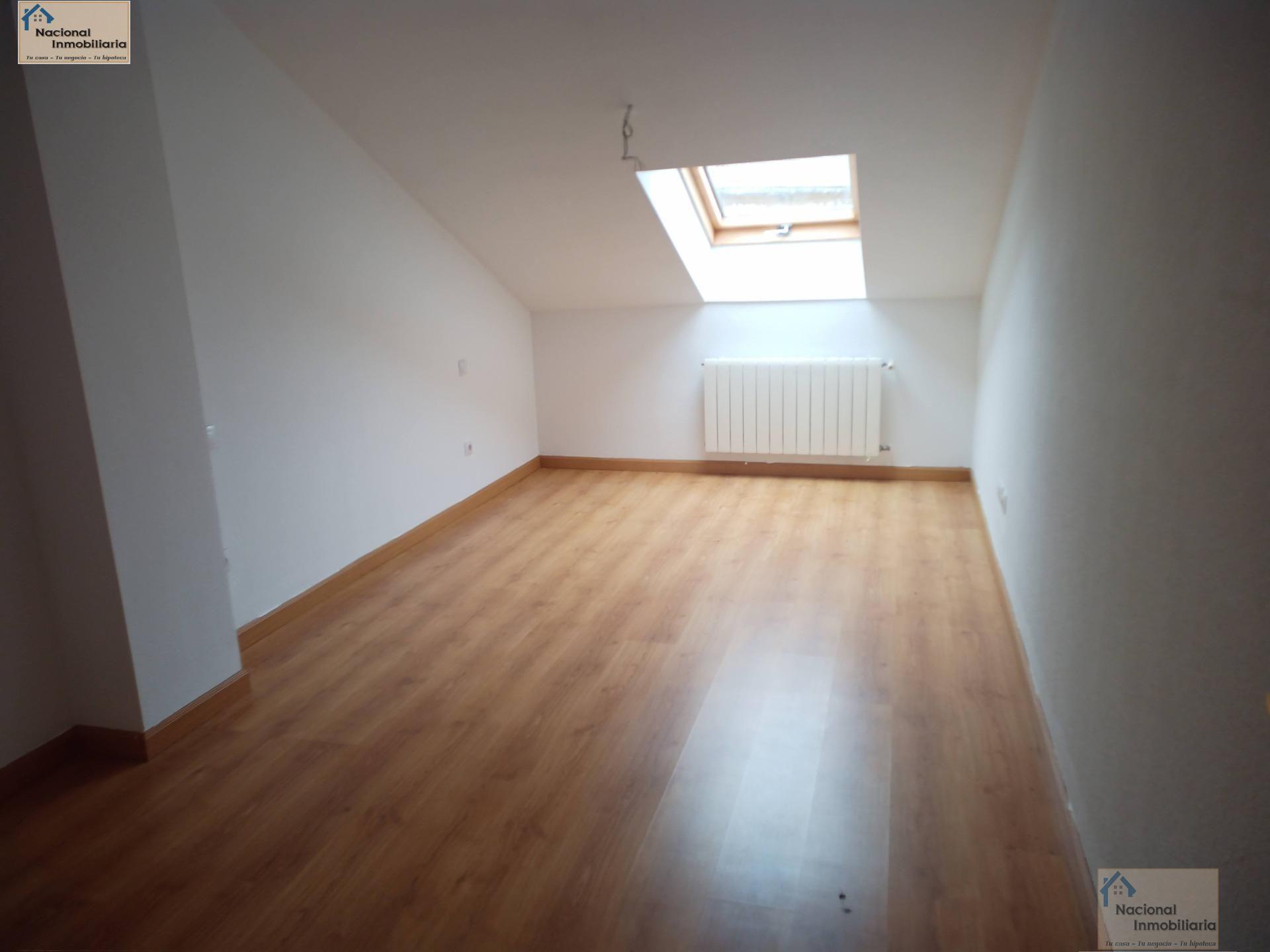 For sale of flat in Riaza