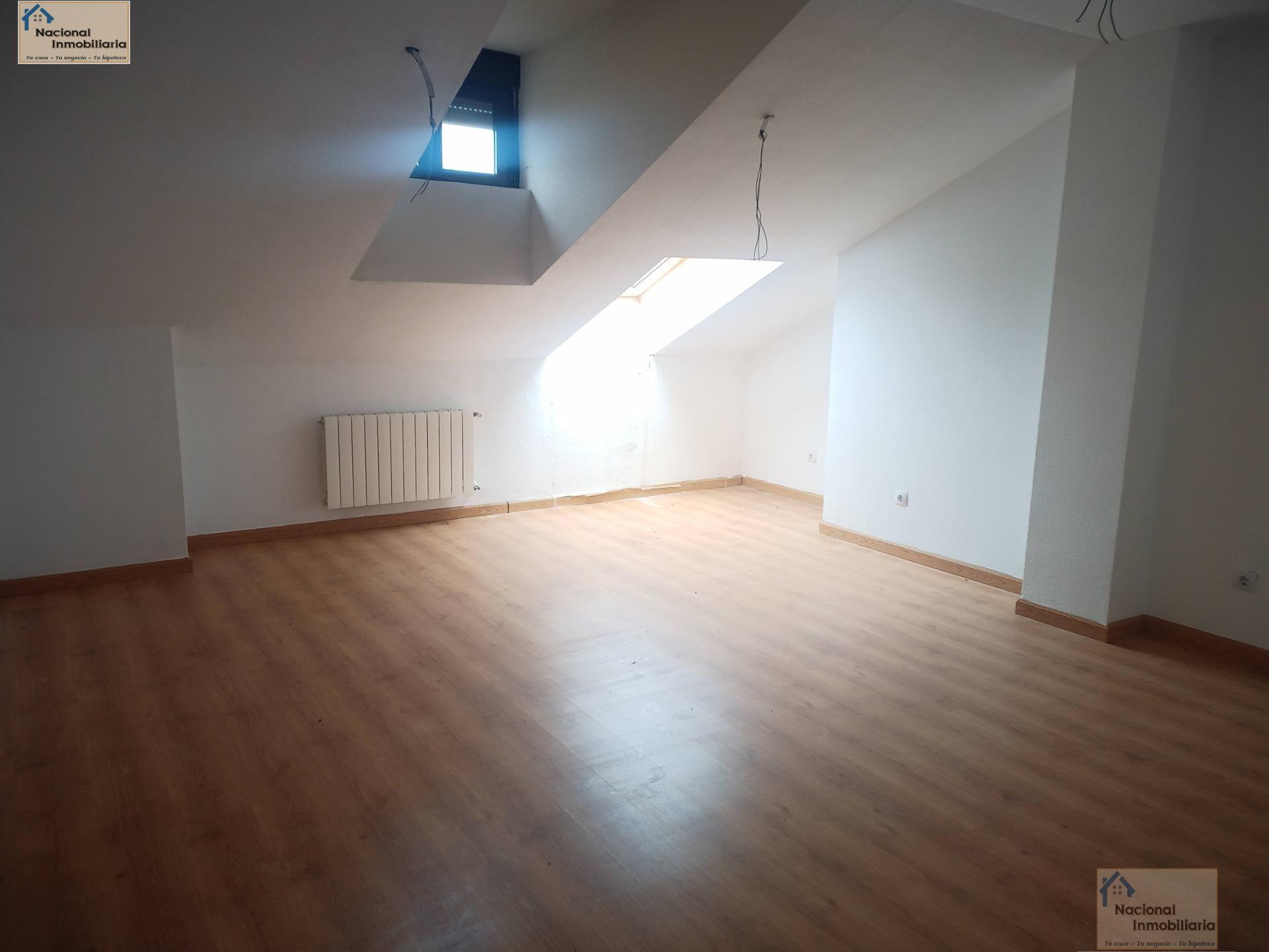 For sale of flat in Riaza