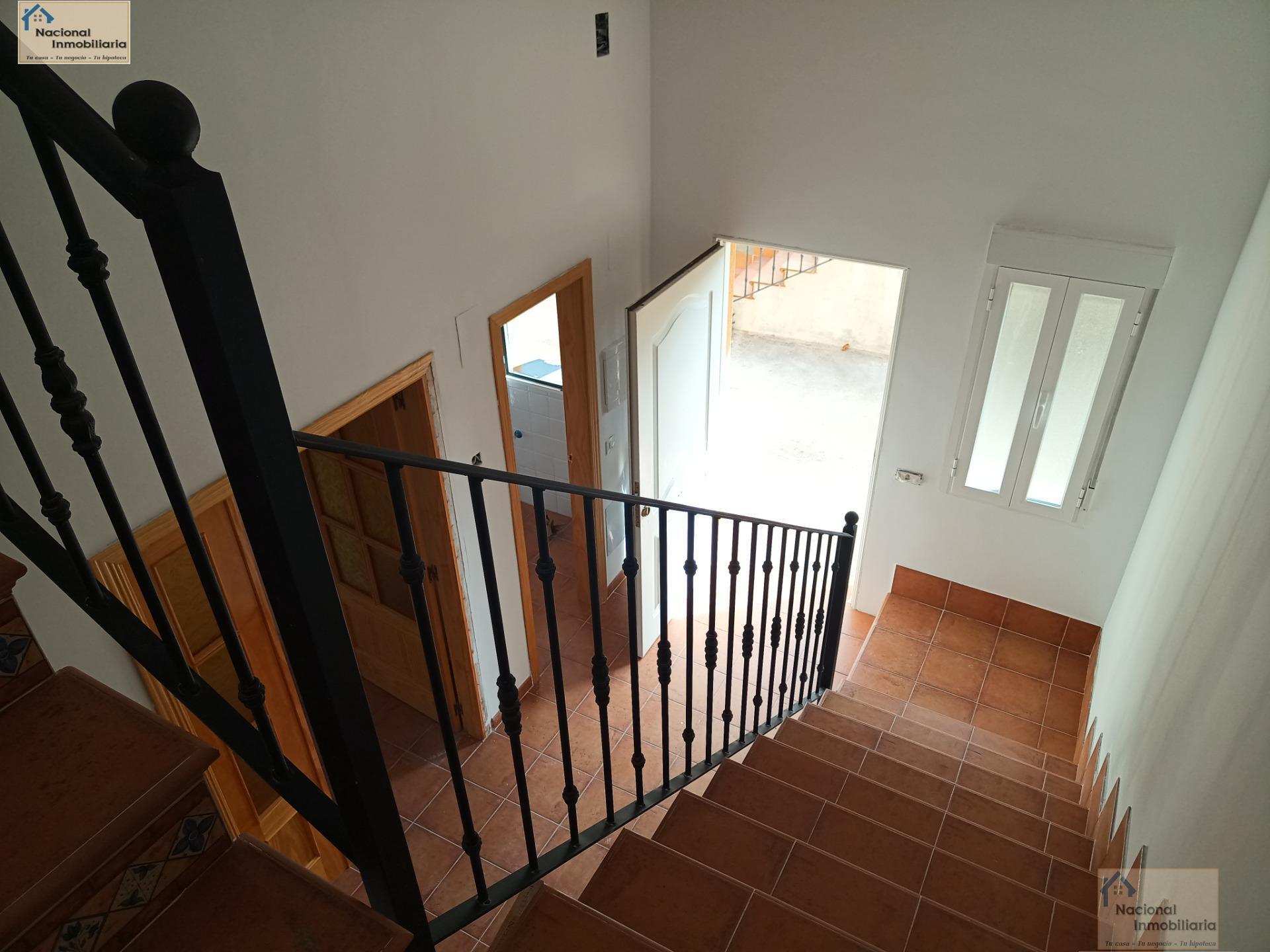 For sale of house in Arenas de San Pedro
