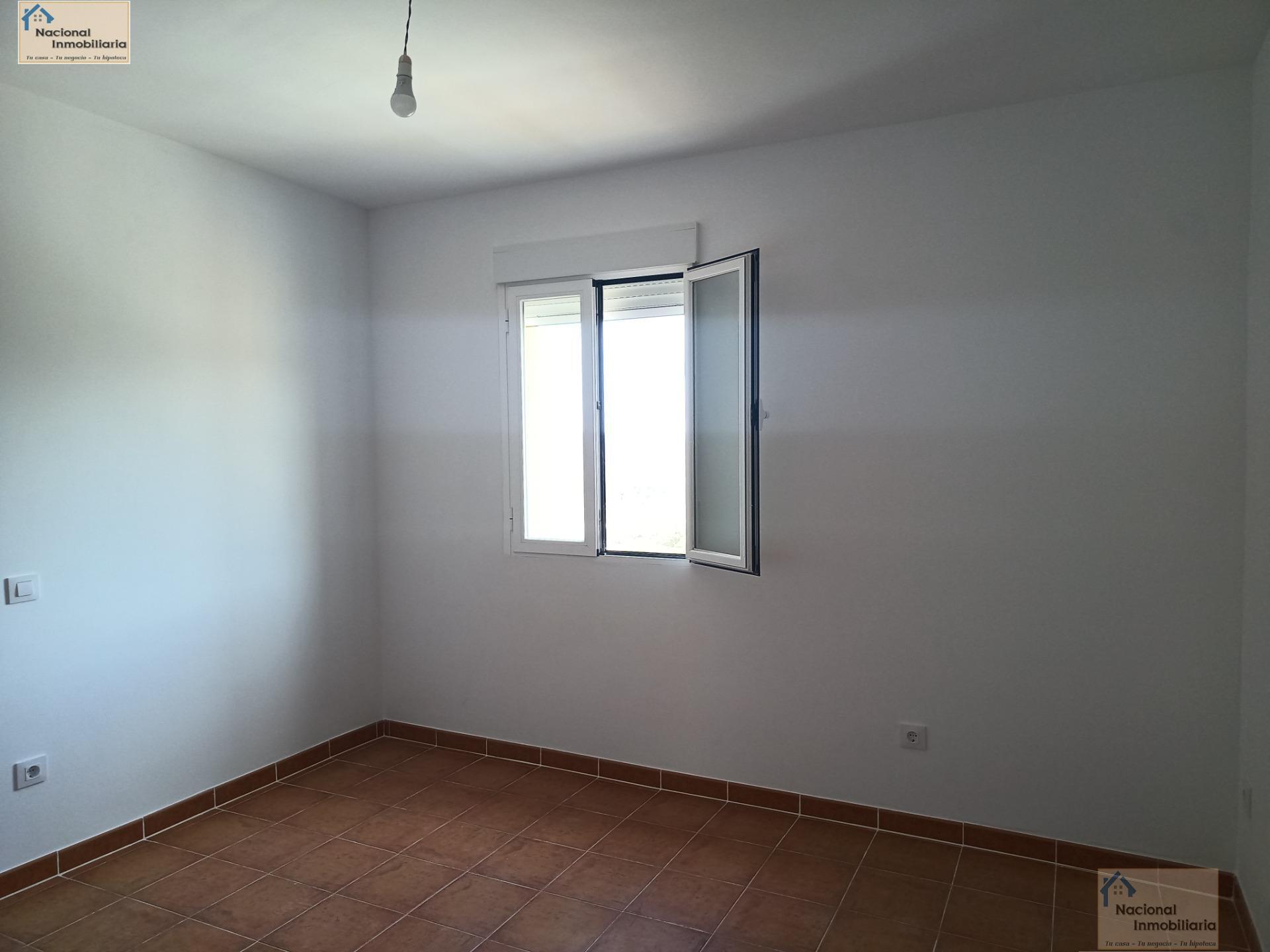 For sale of house in Arenas de San Pedro