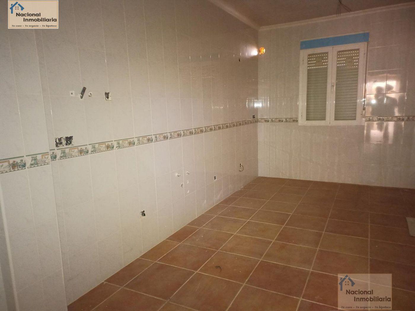 For sale of house in Arenas de San Pedro
