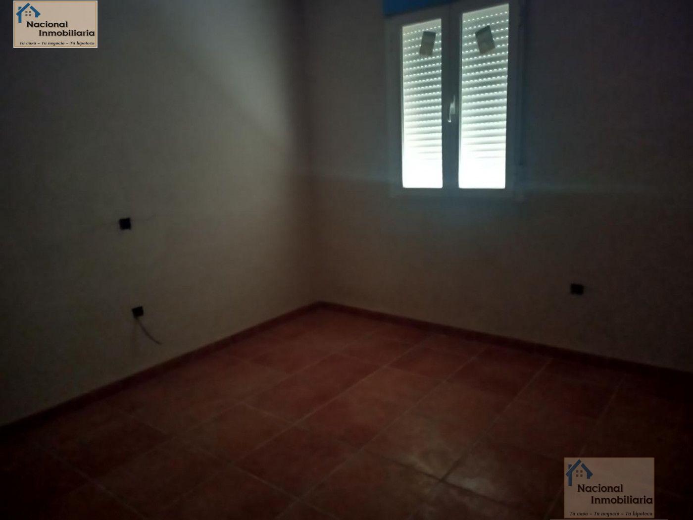 For sale of house in Arenas de San Pedro
