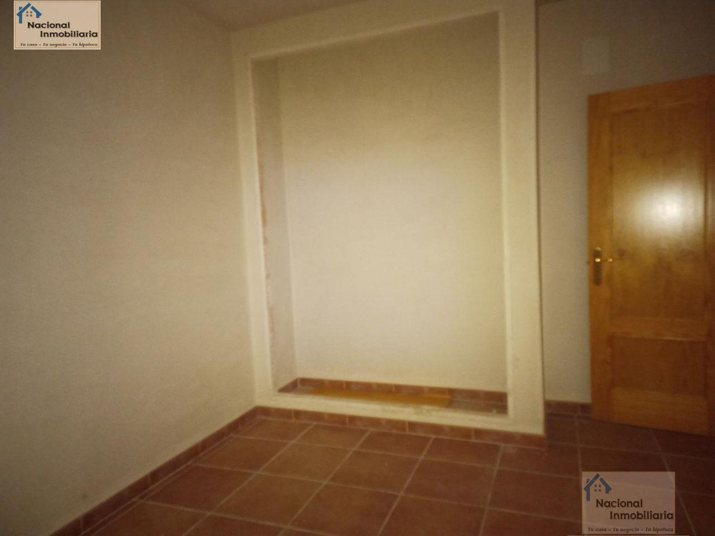 For sale of house in Arenas de San Pedro