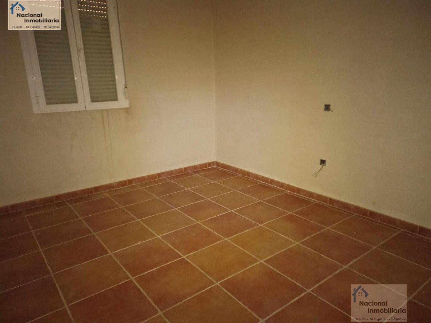 For sale of house in Arenas de San Pedro