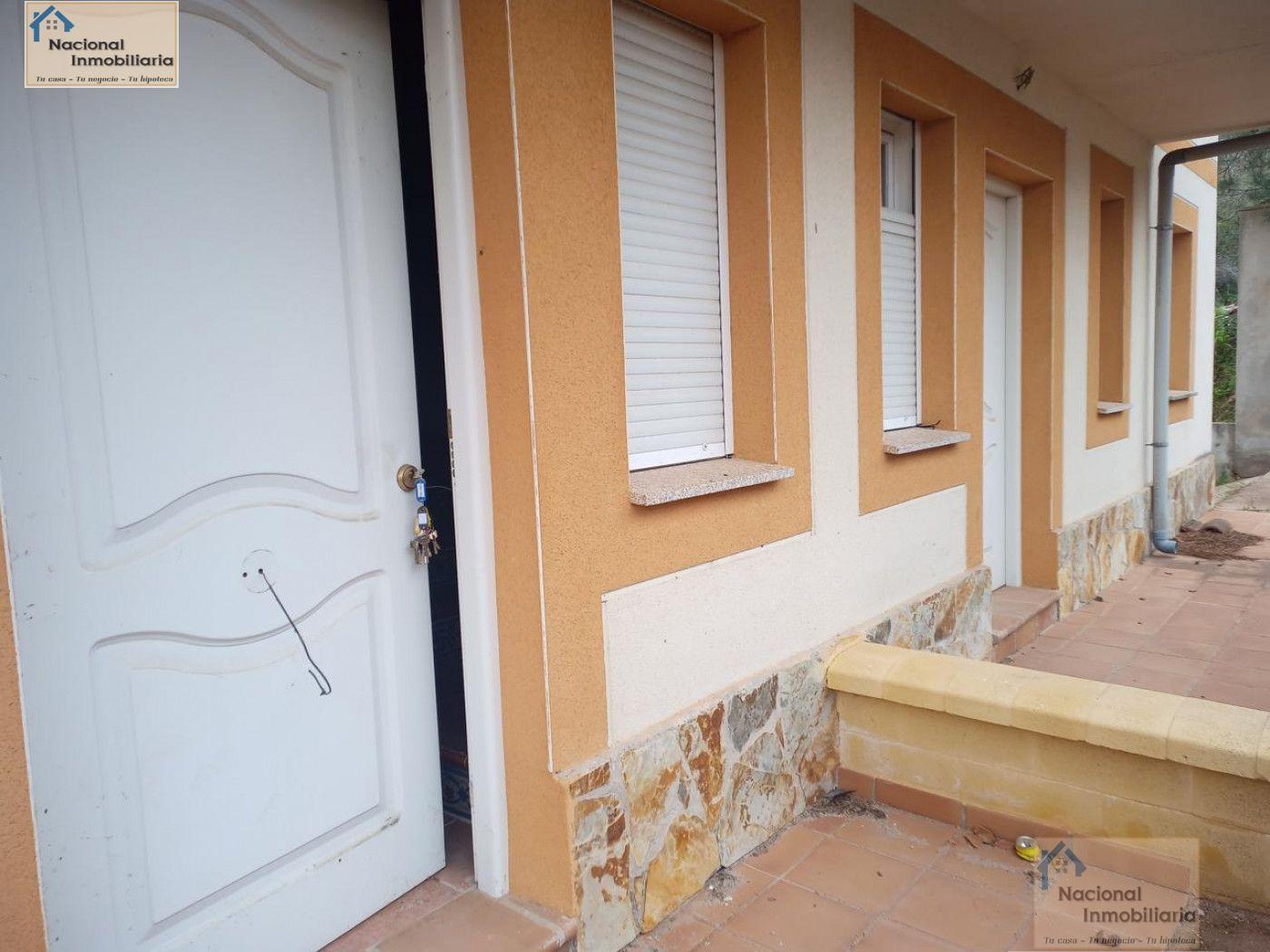 For sale of house in Arenas de San Pedro