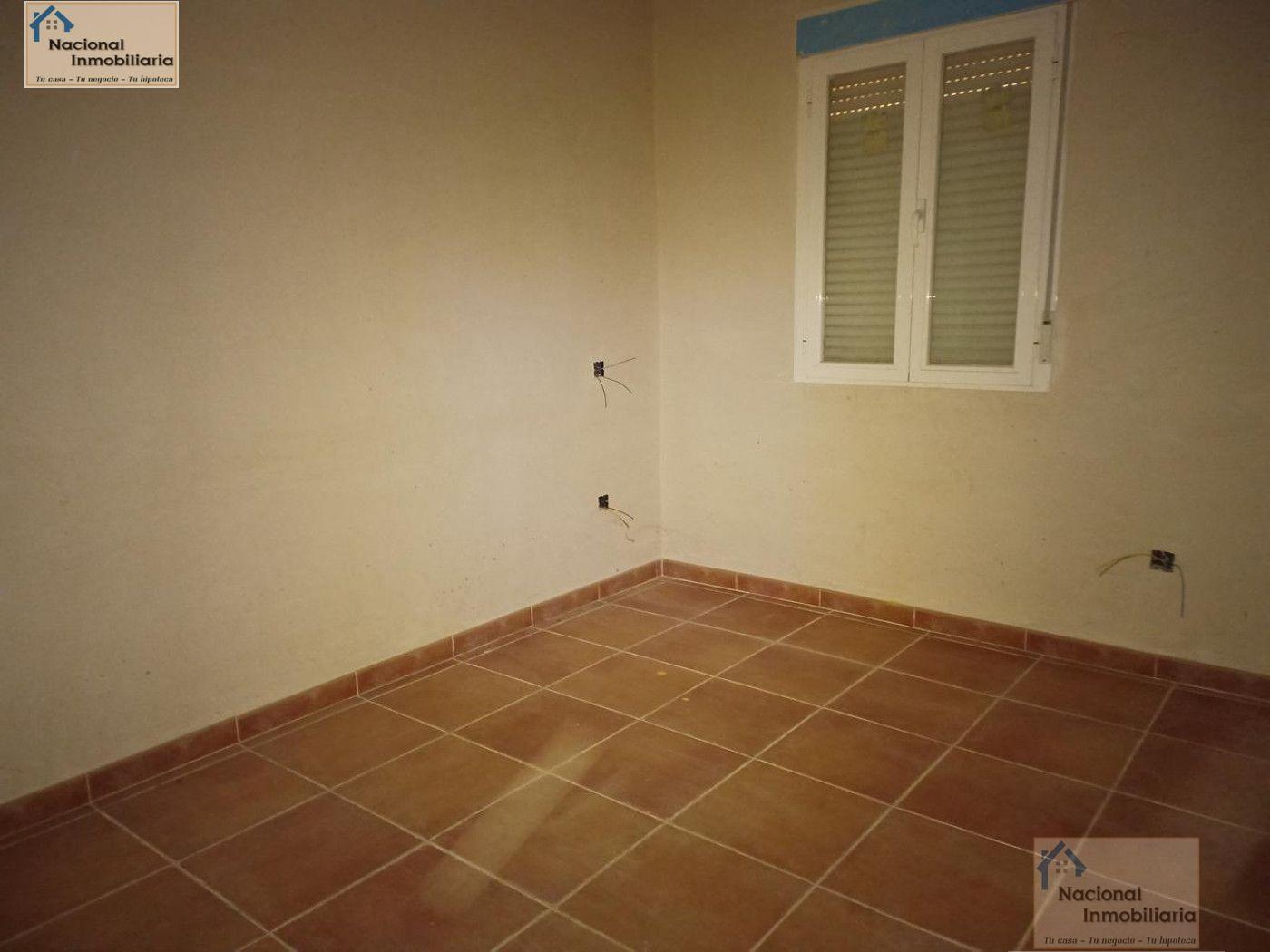 For sale of house in Arenas de San Pedro