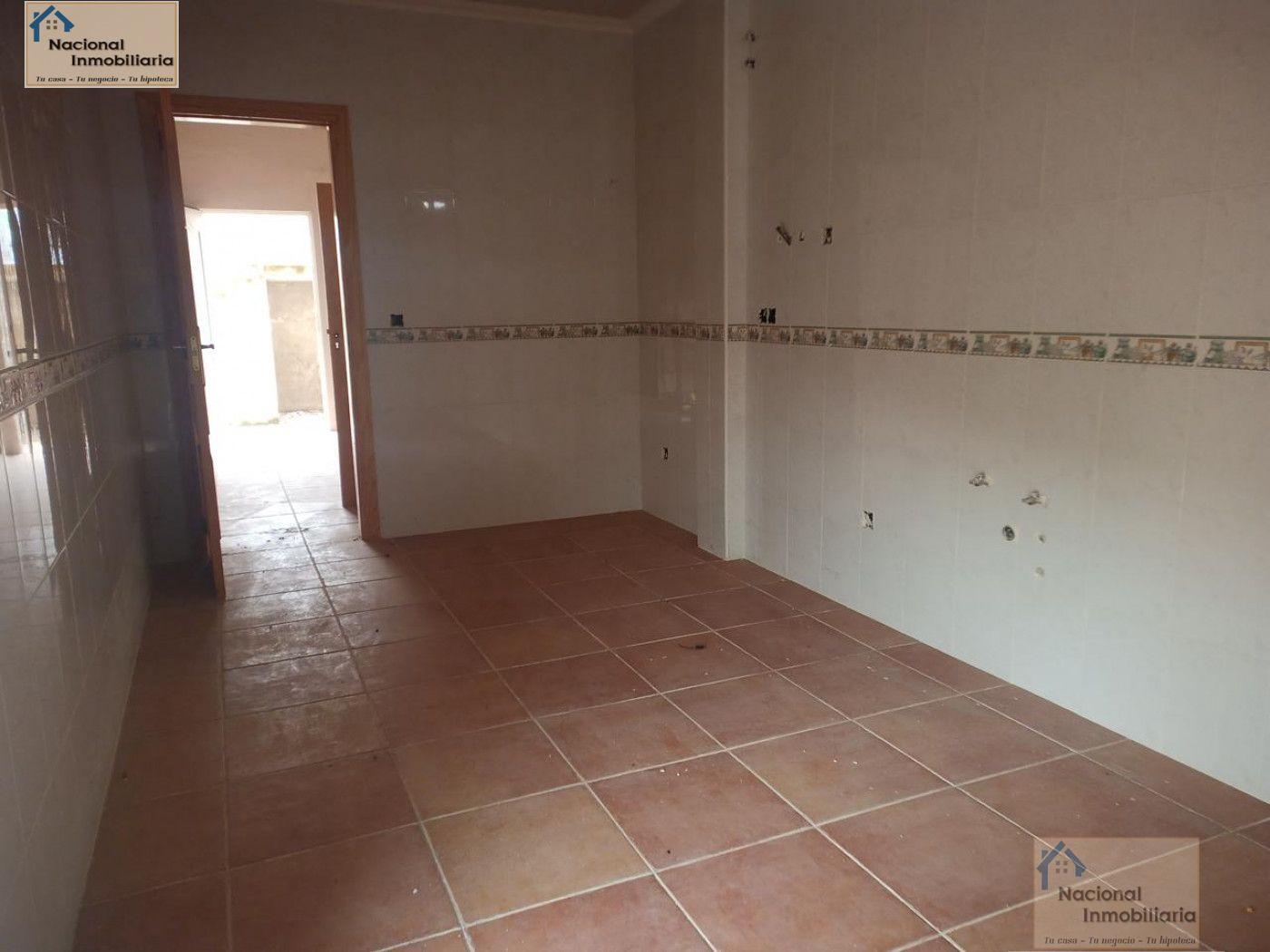 For sale of house in Arenas de San Pedro