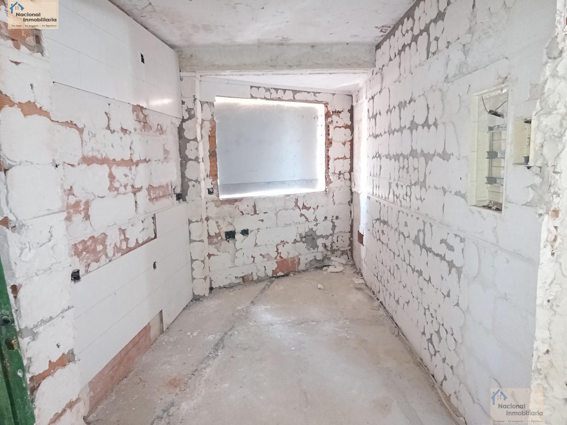 For sale of house in La Adrada