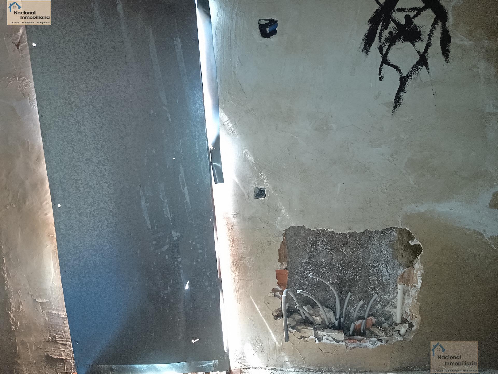 For sale of house in La Adrada