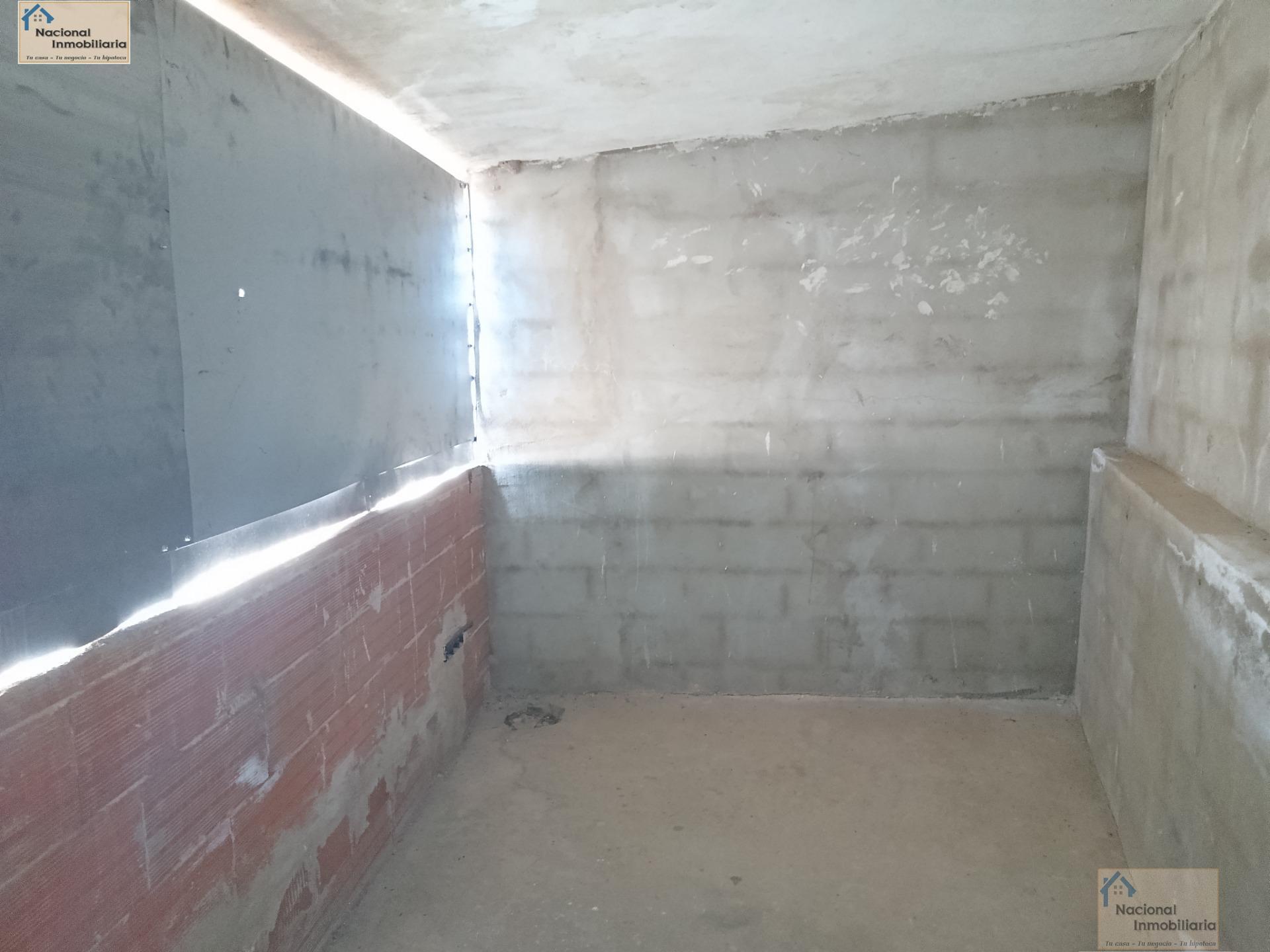 For sale of house in La Adrada