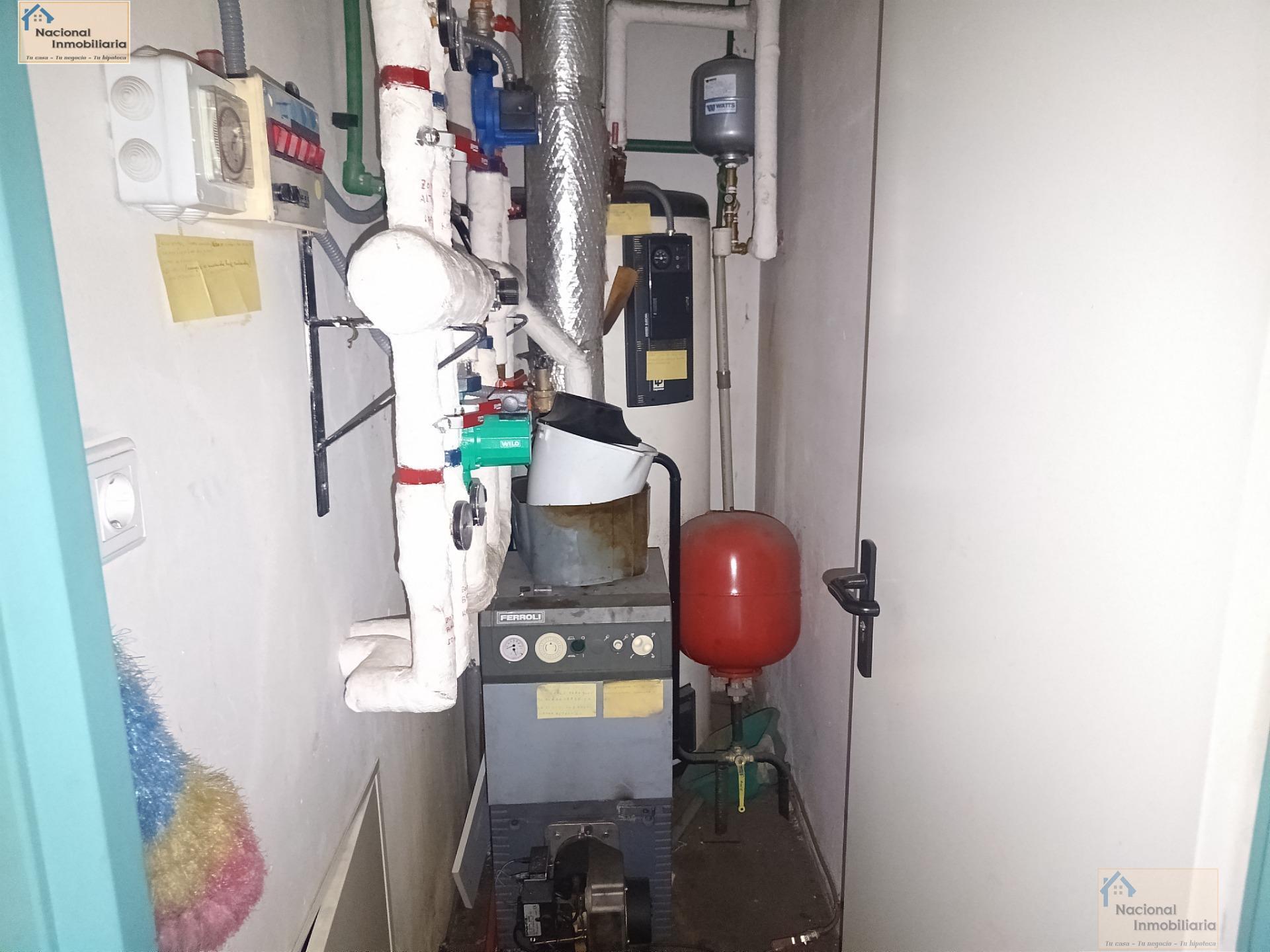 For sale of premises in Segovia