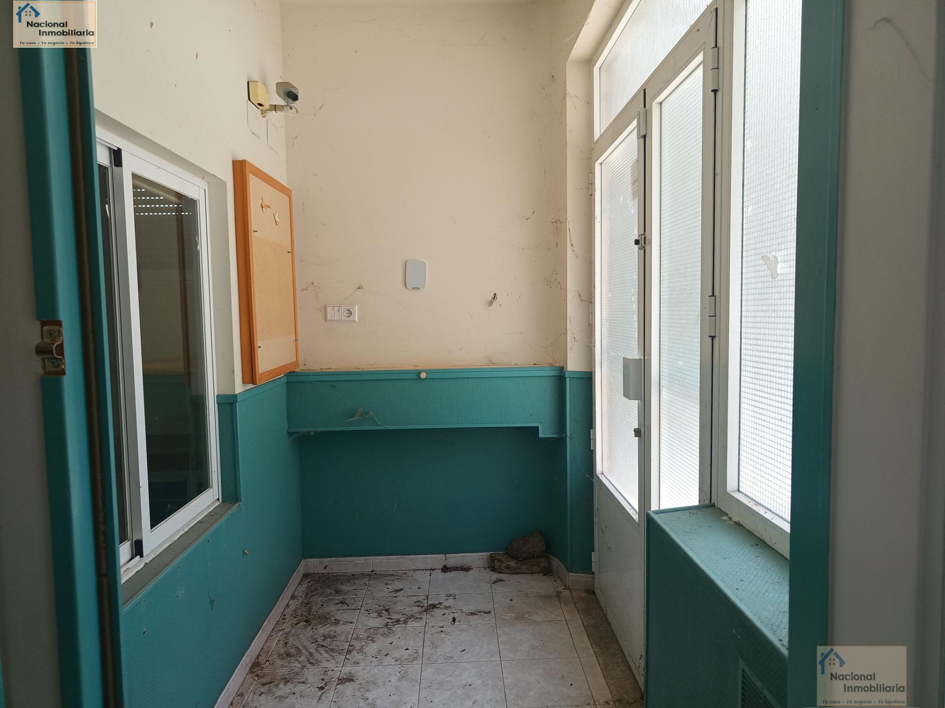 For sale of premises in Segovia