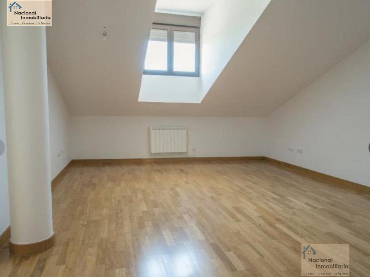 For sale of flat in Riaza