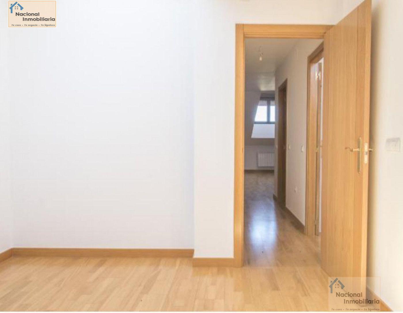 For sale of flat in Riaza
