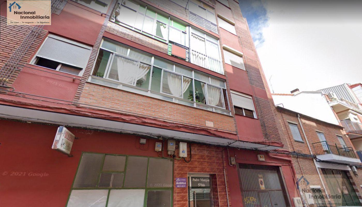 For sale of flat in Valladolid