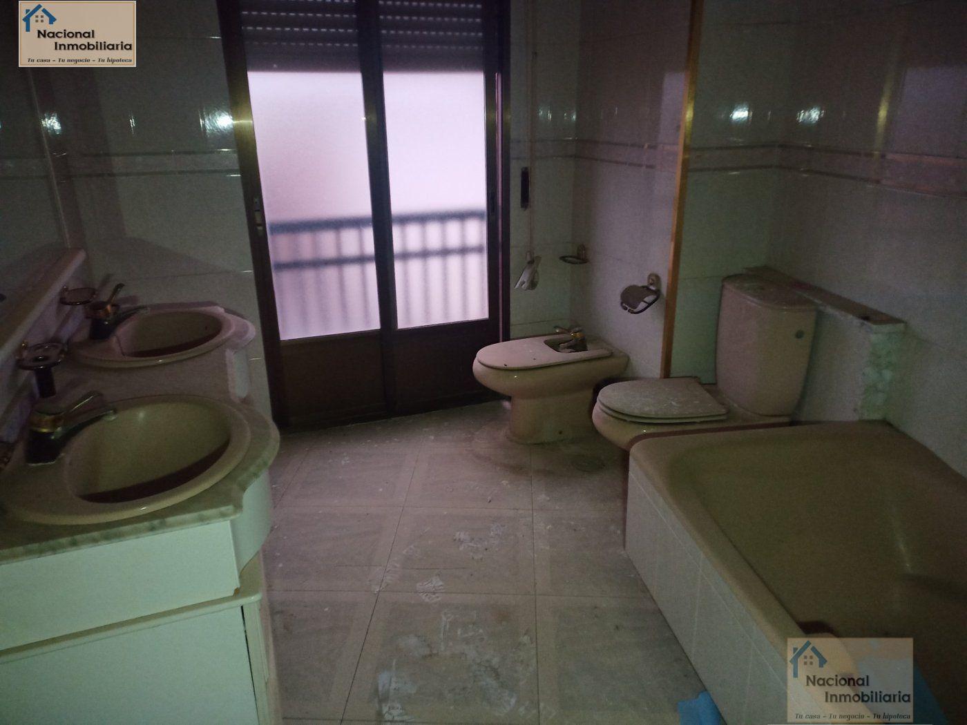 Venta de piso en Cantalejo