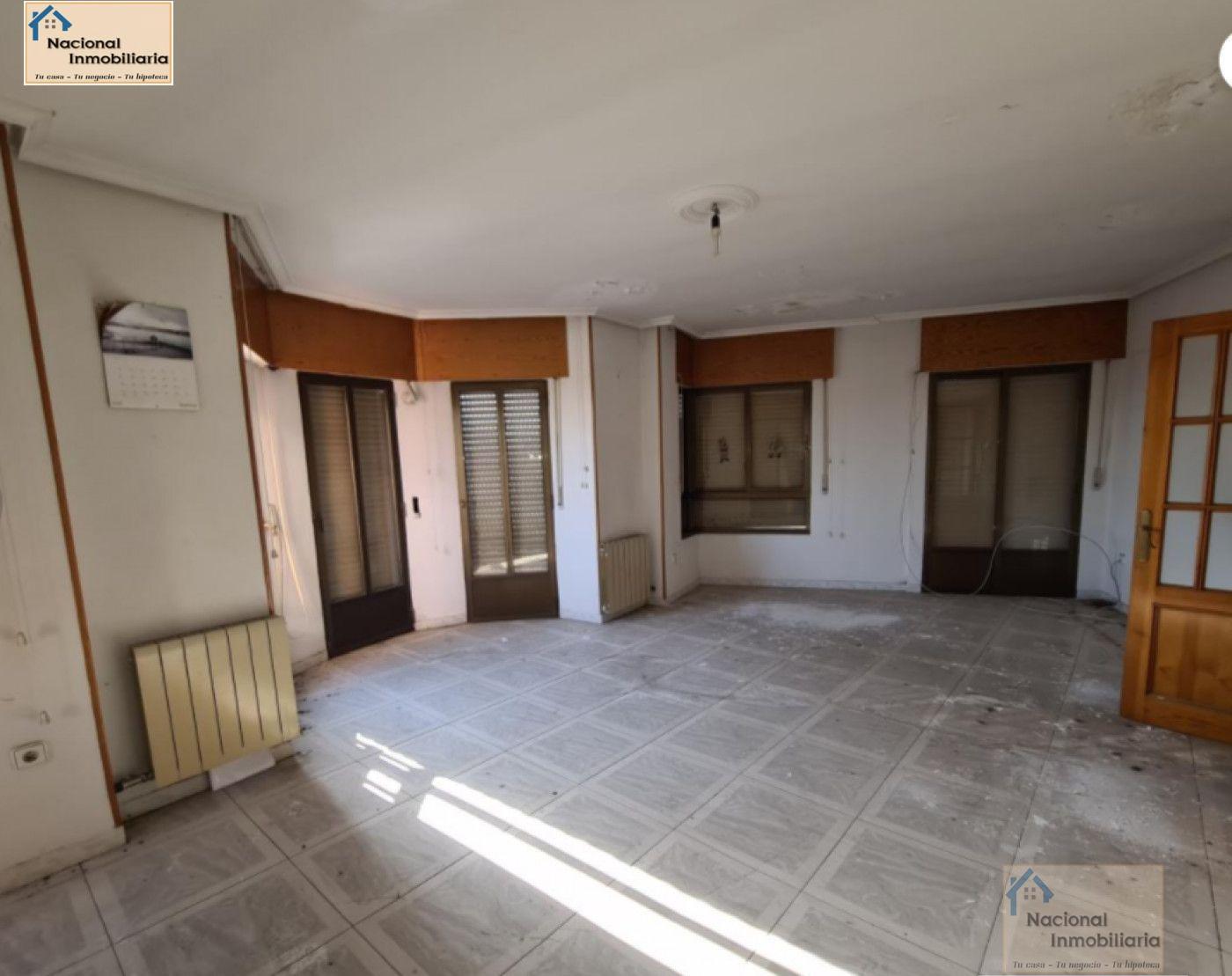 Venta de piso en Cantalejo