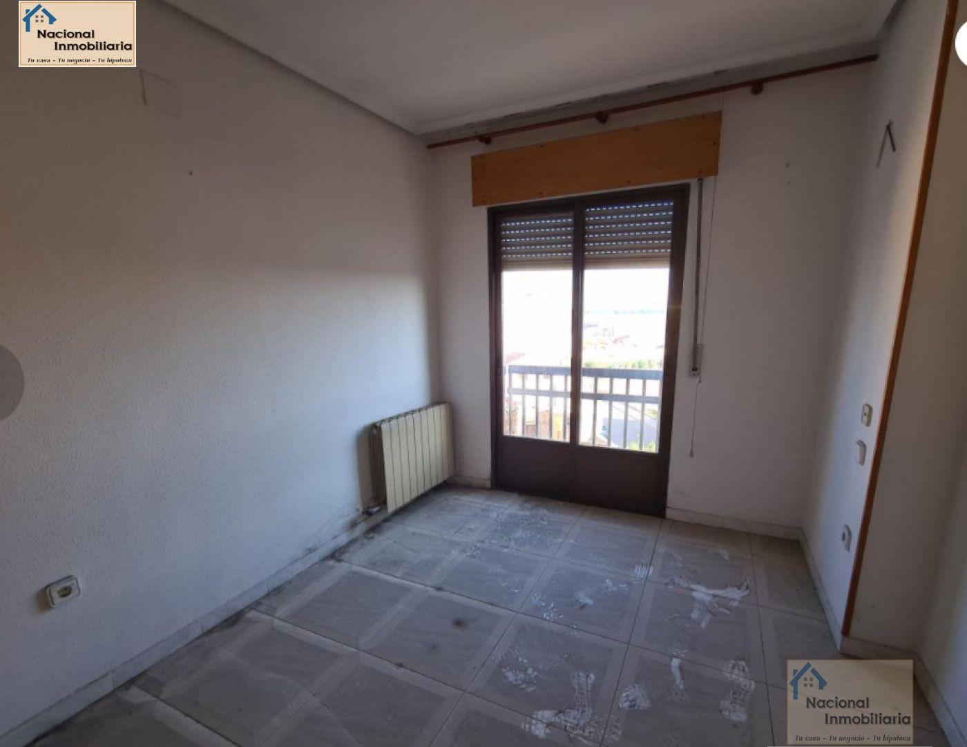 Venta de piso en Cantalejo