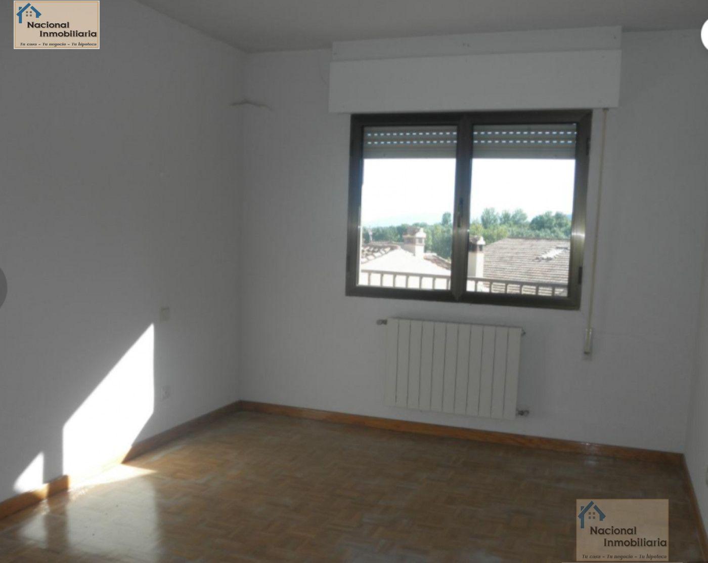 For sale of penthouse in Pradena