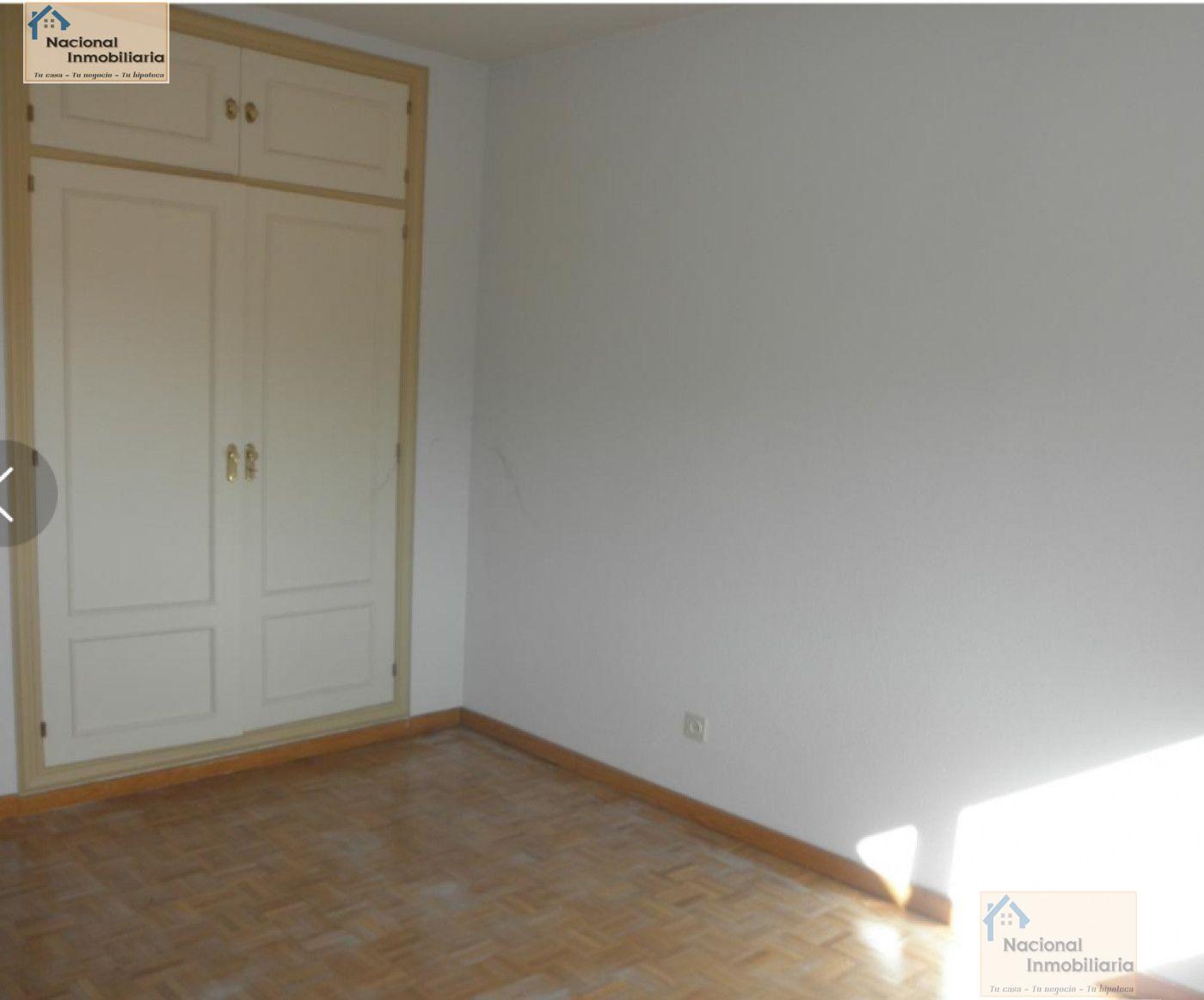 For sale of penthouse in Pradena