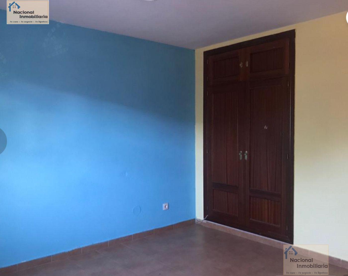 For sale of flat in Torrecaballeros