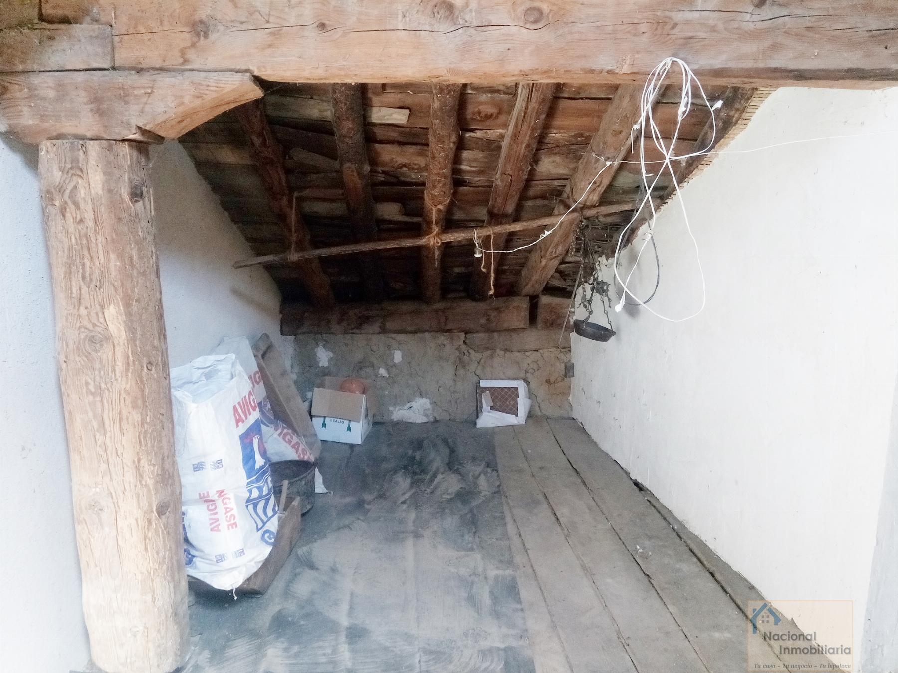 Venta de casa en Torre Val de San Pedro