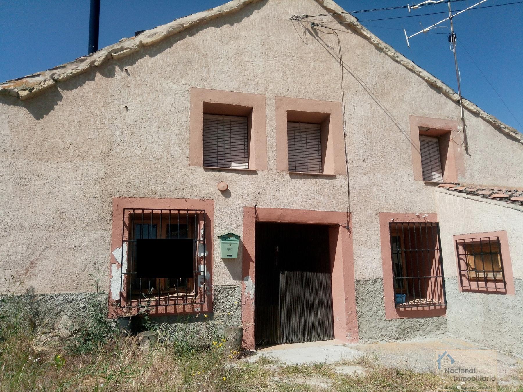 Venta de casa en Torre Val de San Pedro