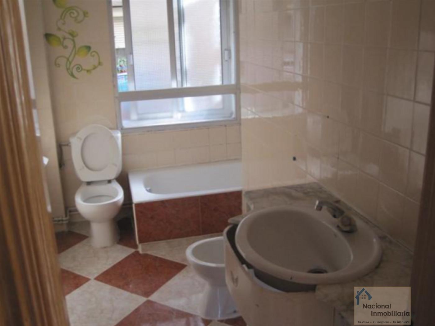 For sale of flat in Valladolid