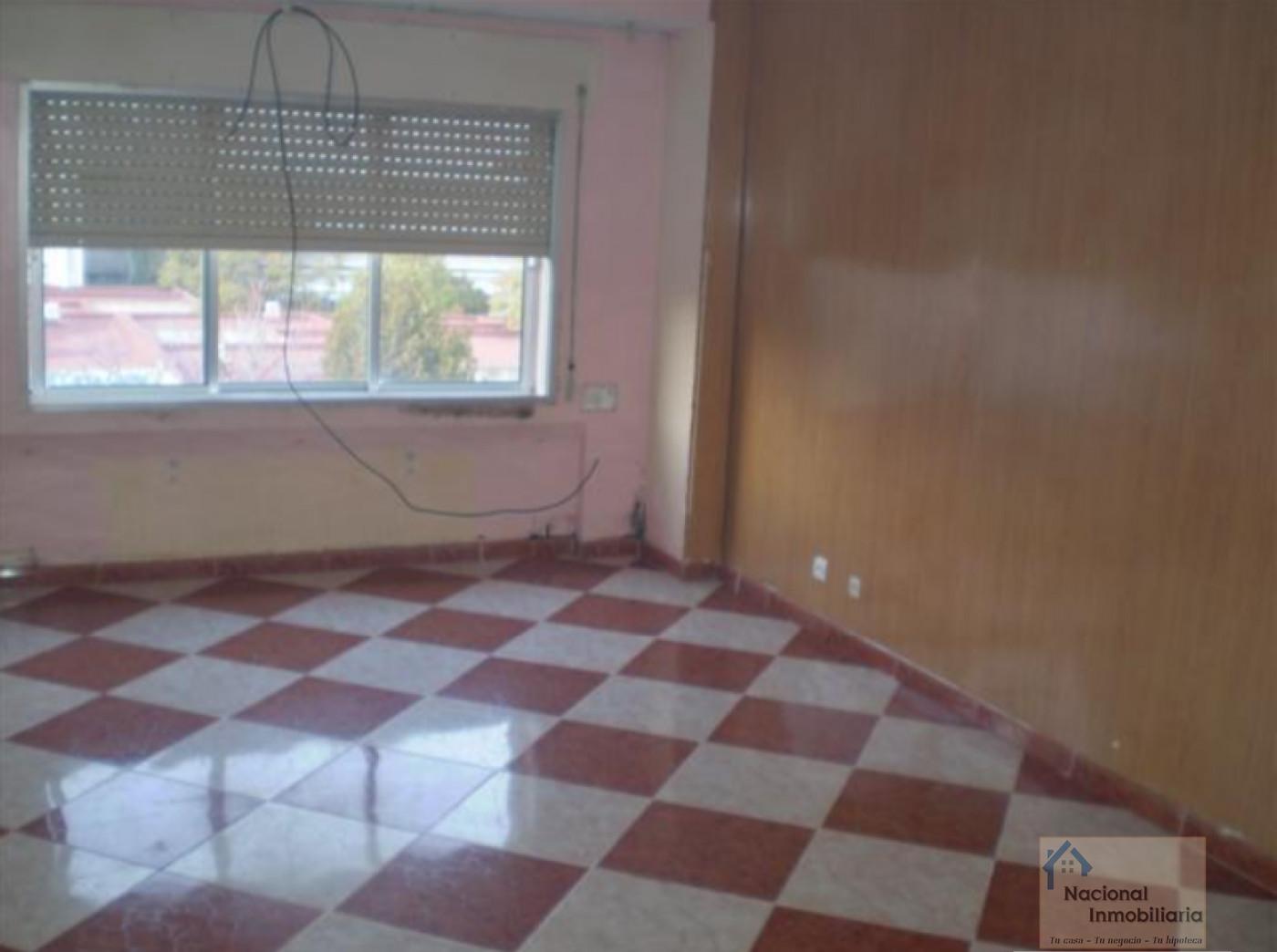 For sale of flat in Valladolid