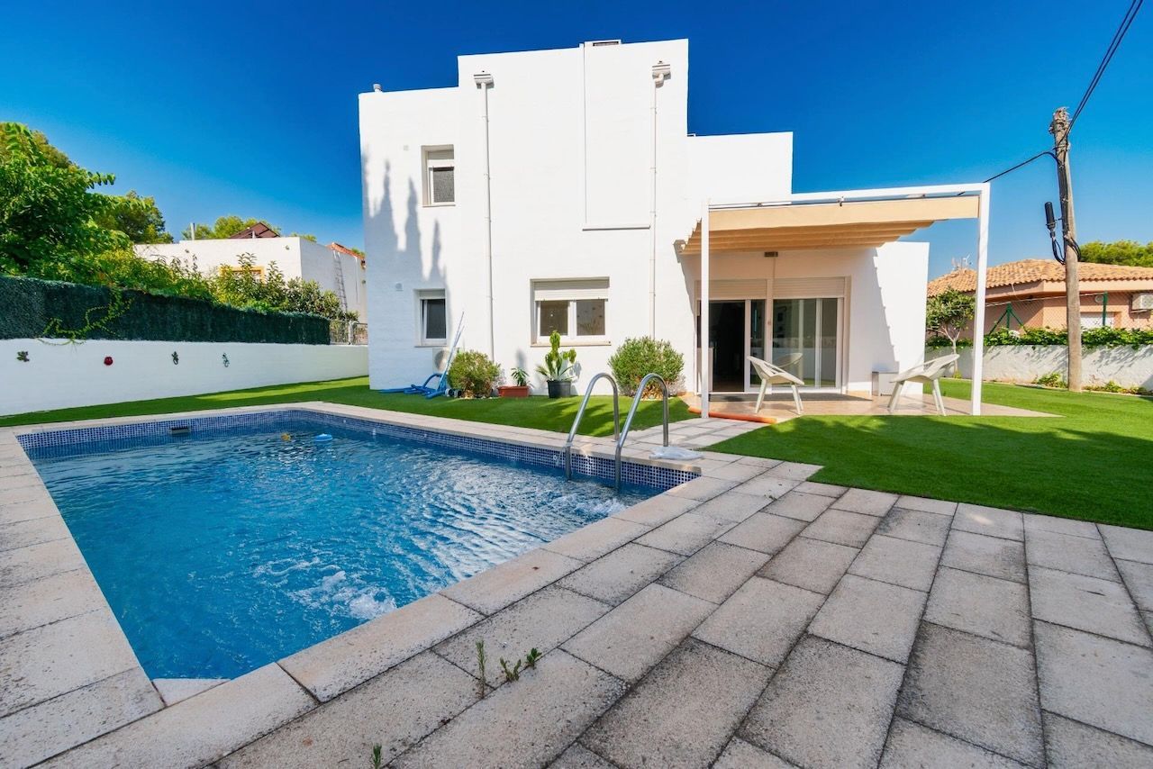Venta de villa en Alfaz del Pi