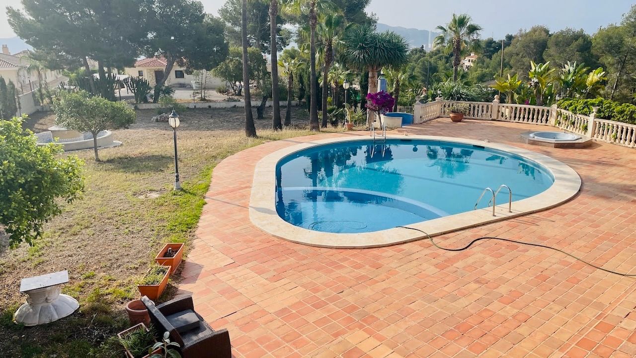 Venta de villa en La Nucia