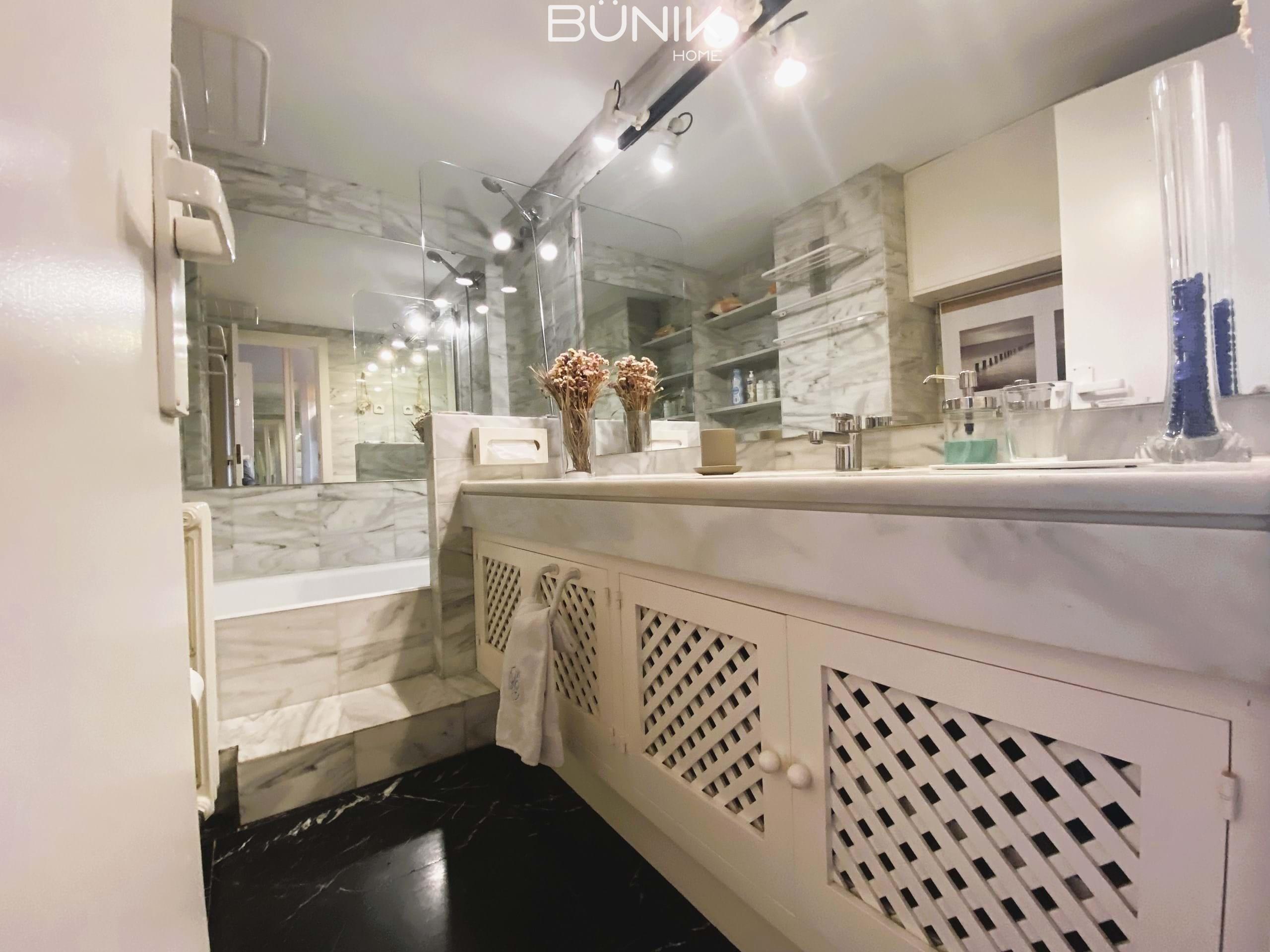 For sale of flat in Barcelona