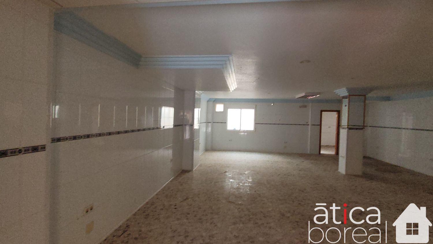 Venta de local en Ceutí