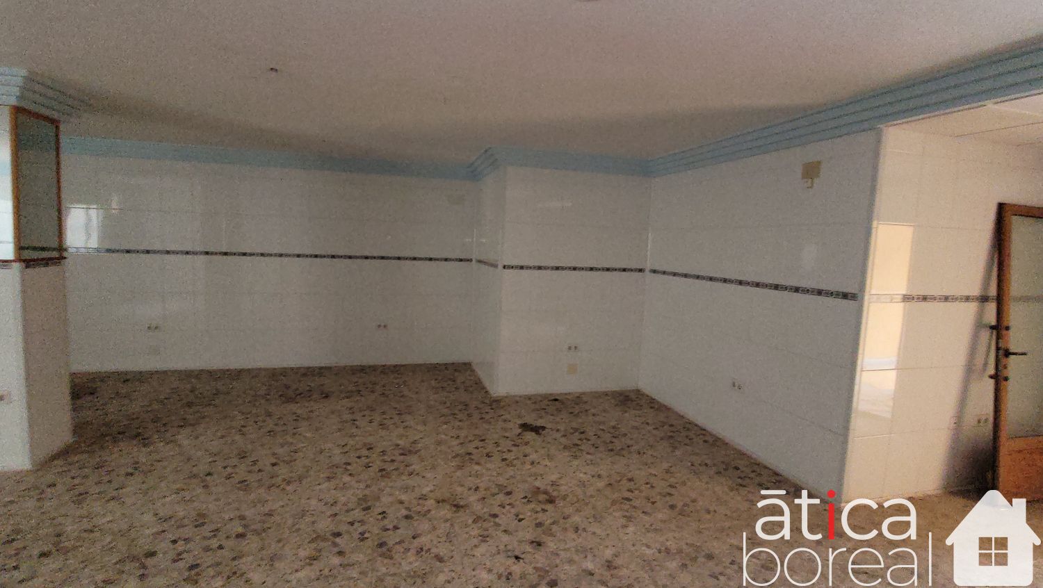 Venta de local en Ceutí