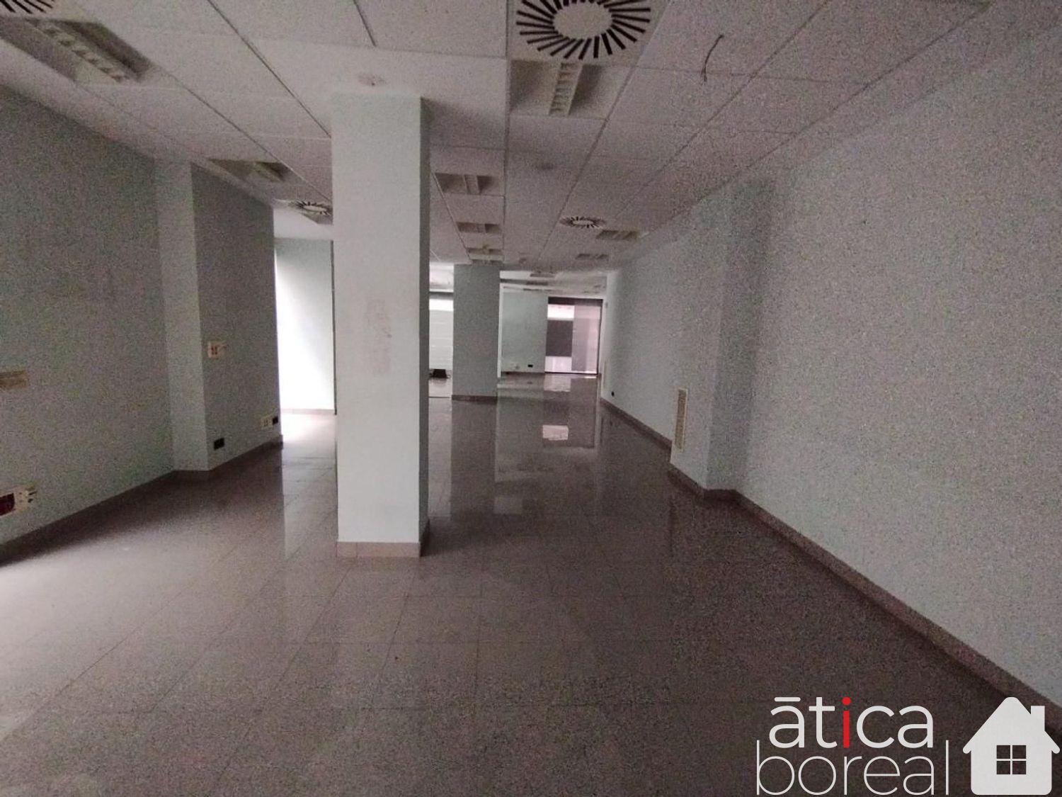 Venta de local en Lorca