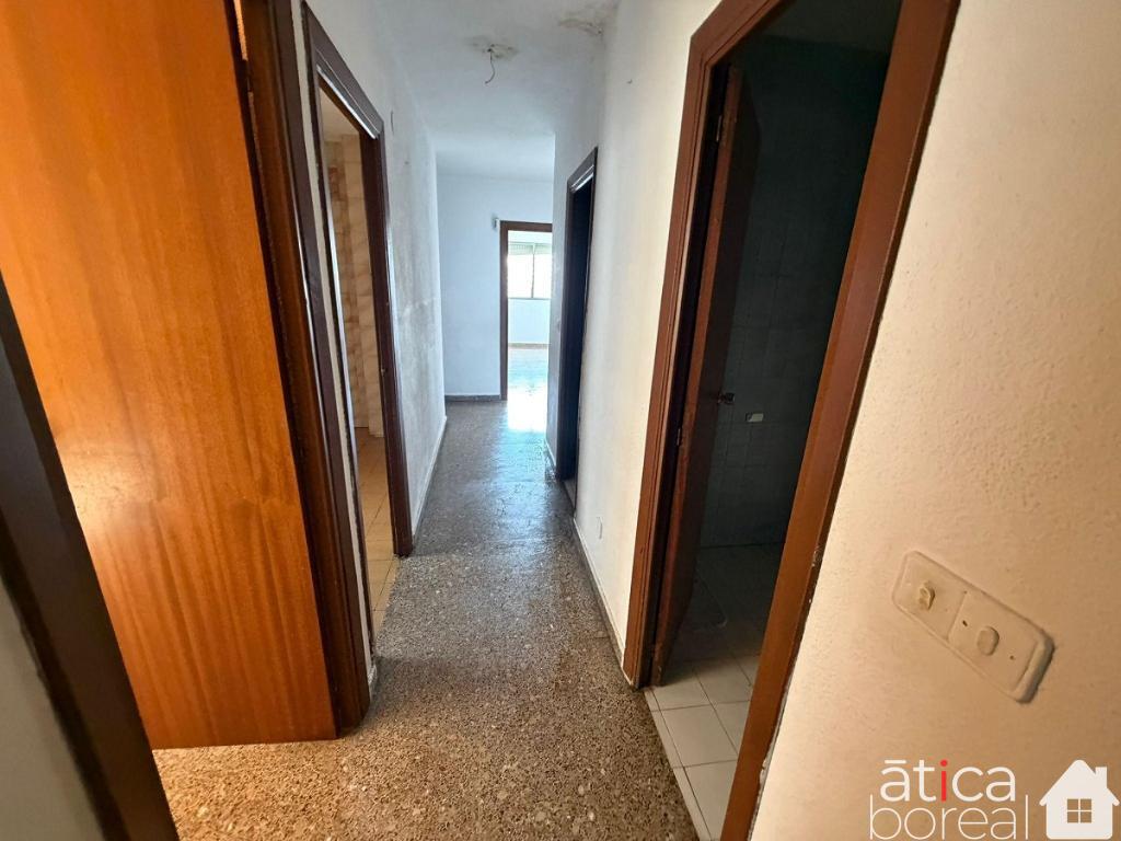 Venta de piso en Totana