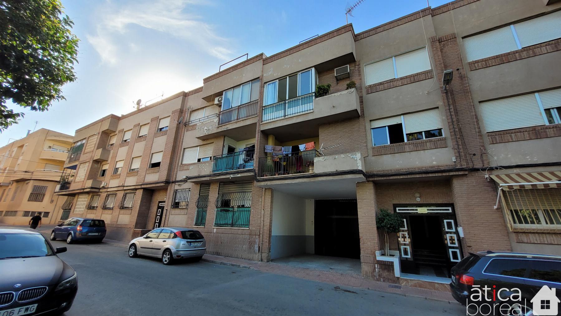 Venta de piso en Totana