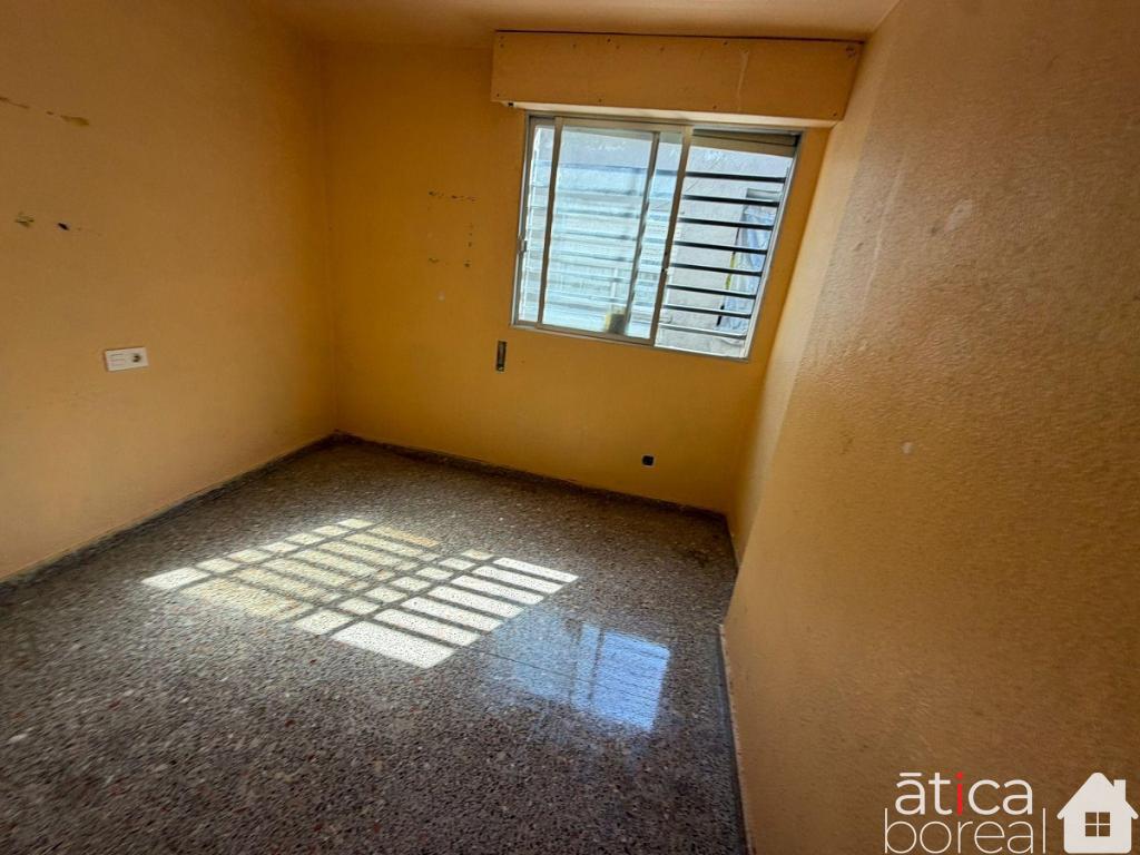 Venta de piso en Totana